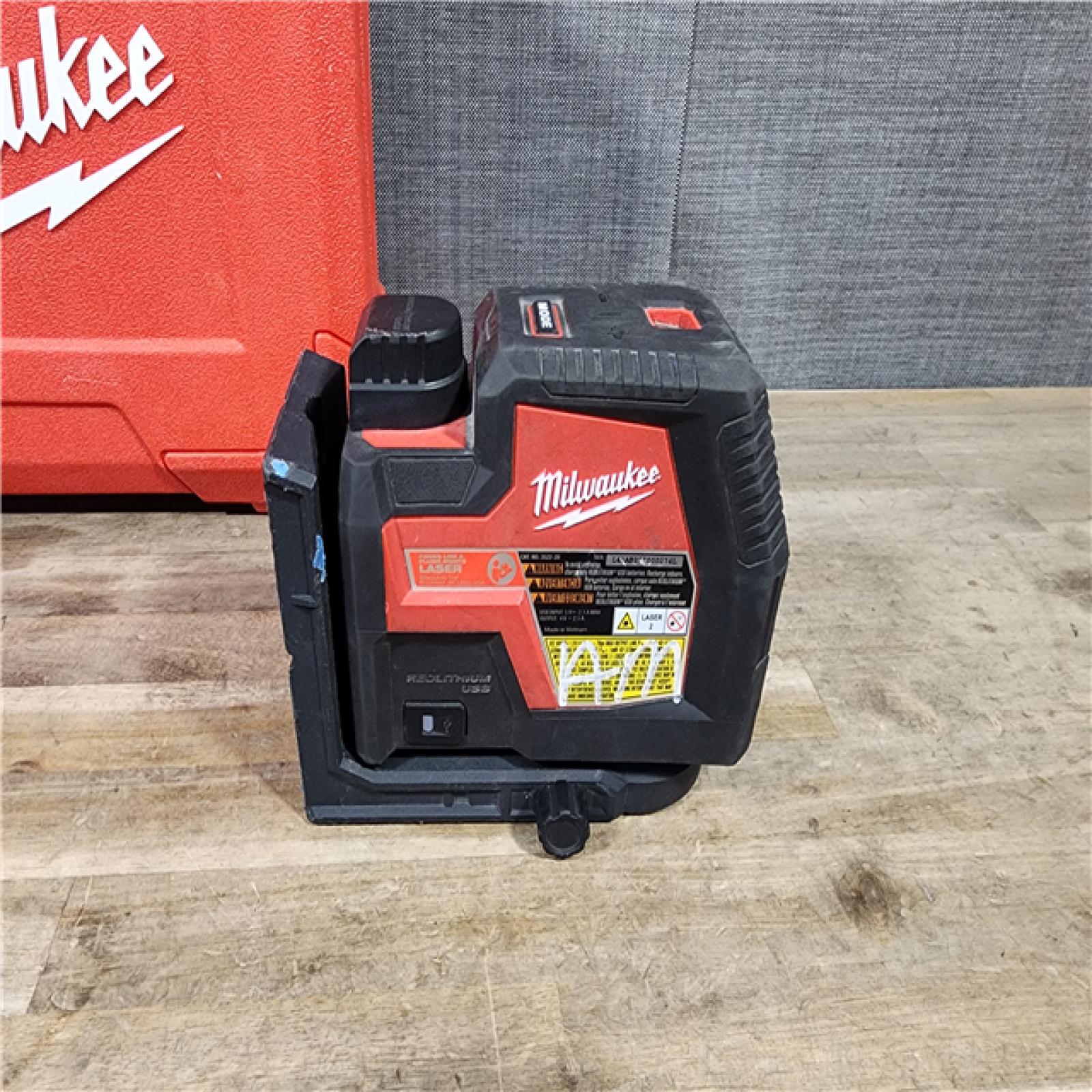 HOUSTON LOCATION - AS-IS Milwaukee-3522-21 Green Beam Laser Cross Line Plumb Point USB Rechargeable