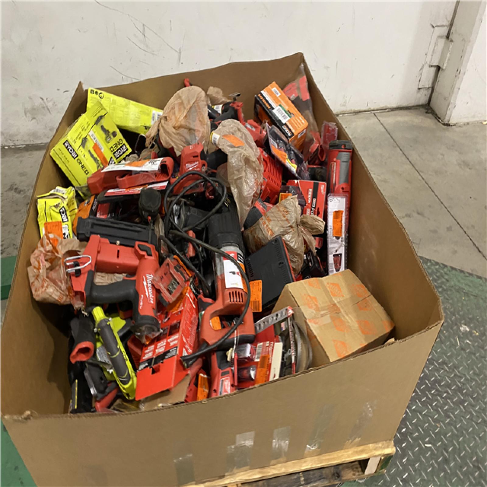 Dallas Location - As-Is Tool Pallet