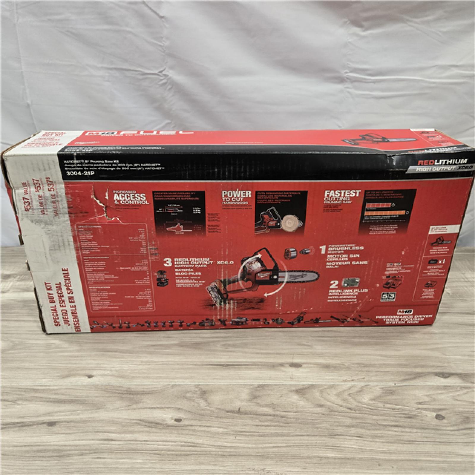 NEW! - Milwaukee M18 FUEL 18V Brushless HATCHET Pruning Saw Kit