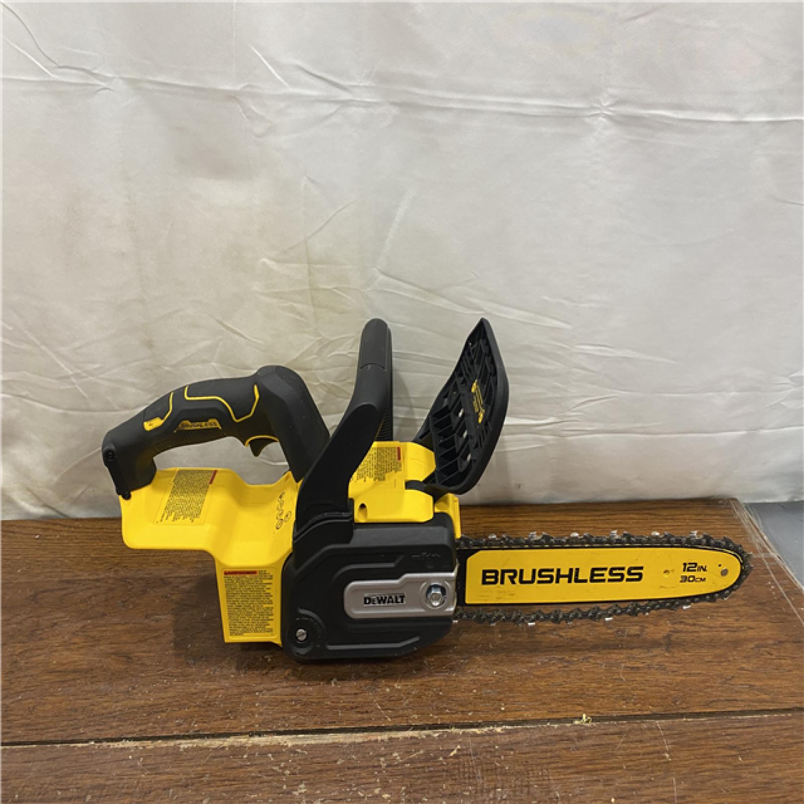 AS-IS DEWALT 20V MAX Compact 12 Brushless Cordless Chainsaw Kit