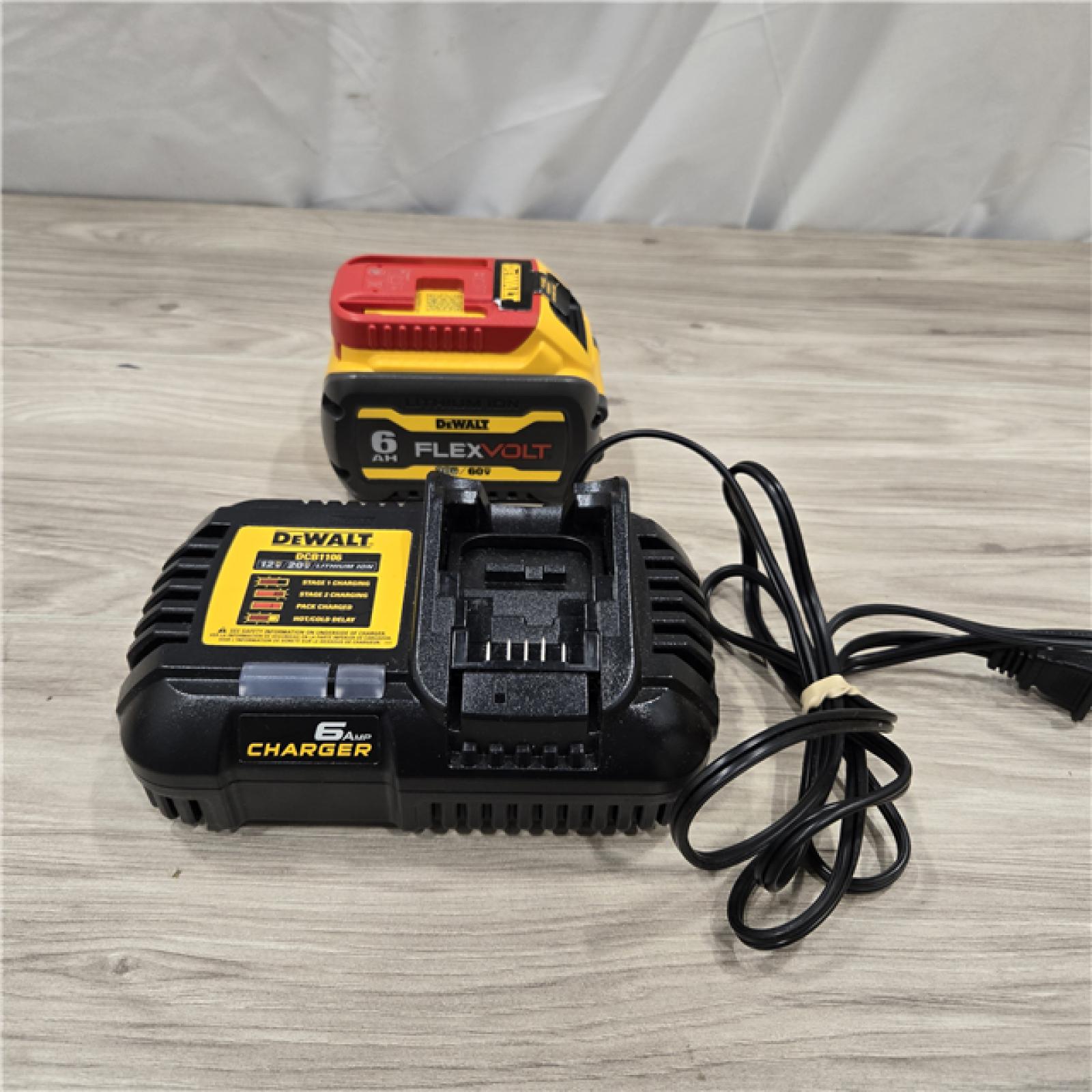 AS-IS DEWALT FLEXVOLT 20V/60V MAX Lithium-Ion 6.0Ah Battery Pack Kit
