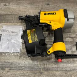 NEW - DEWALT Pneumatic 15-Degree Coil Corded Siding Nailer