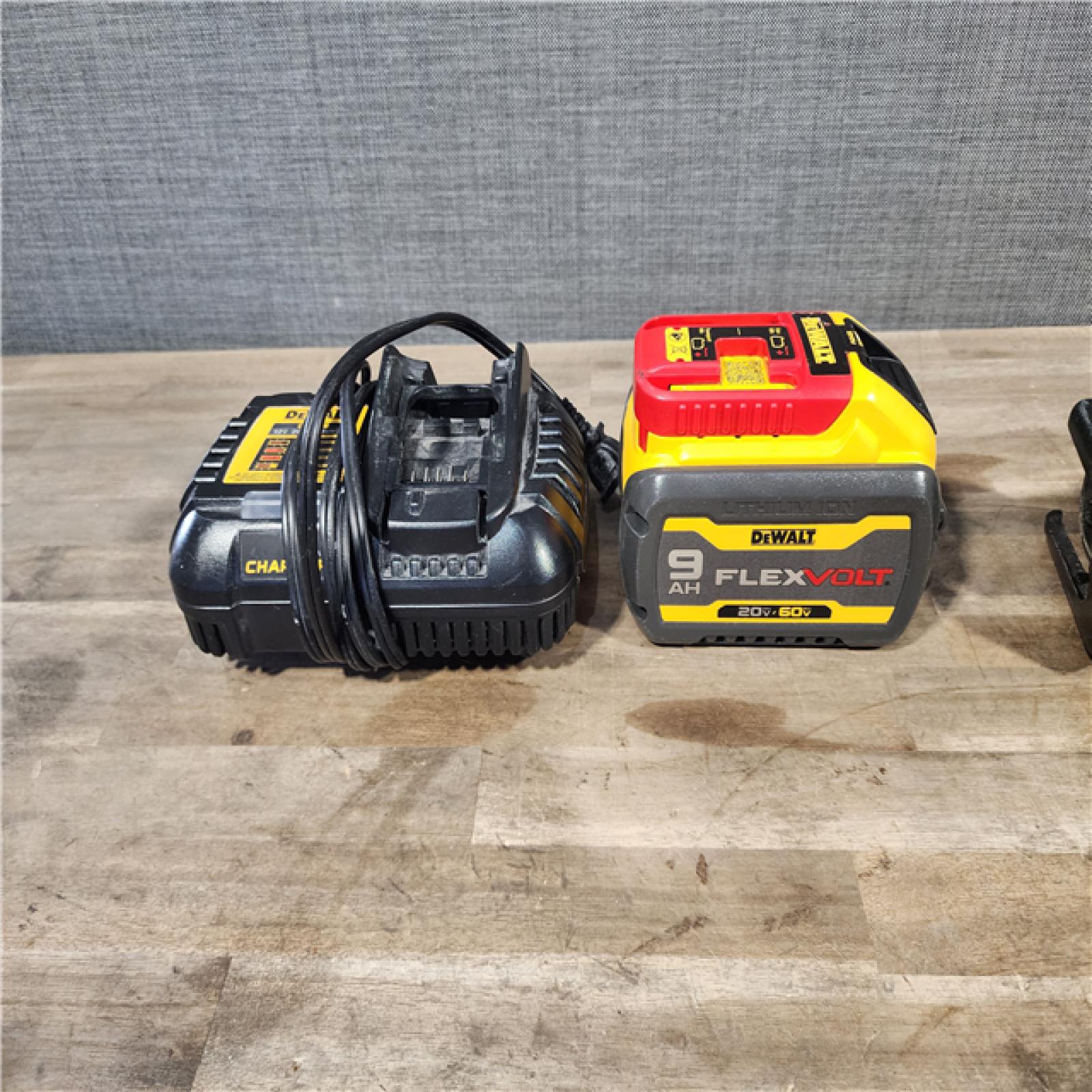 HOUSTON LOCATION - AS-IS FLEXVOLT 60V MAX Cordless Brushless Reciprocating Saw Kit with (1) FLEXVOLT 9.0Ah Battery