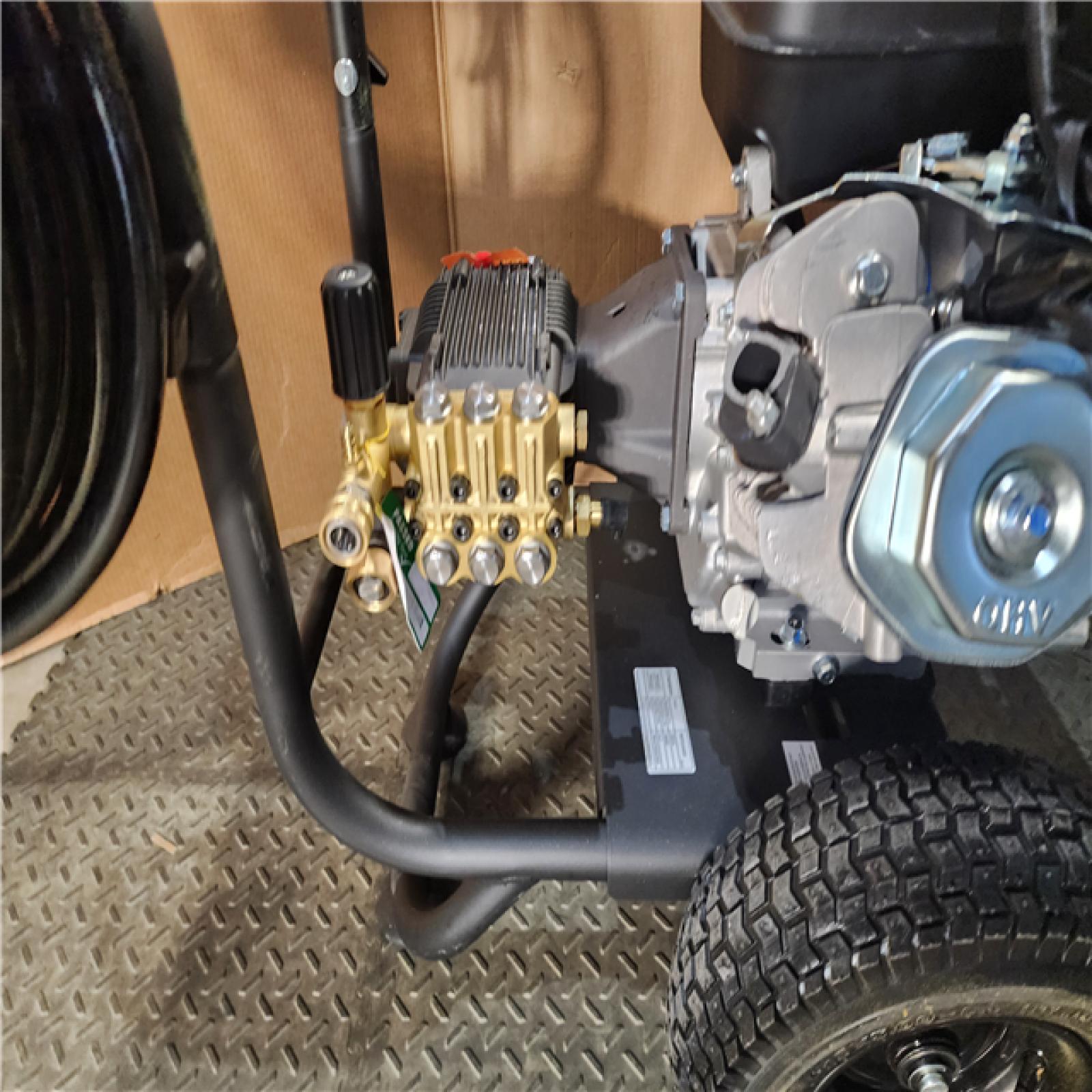 HOUSTON LOCATION - AS-IS WESTINGHOUSE WPX 4400 PSI 4.2 GPM 420 CC Cold Water Gas Powered Triplex Pump Pressure Washer with 5 Quick Connect Nozzles