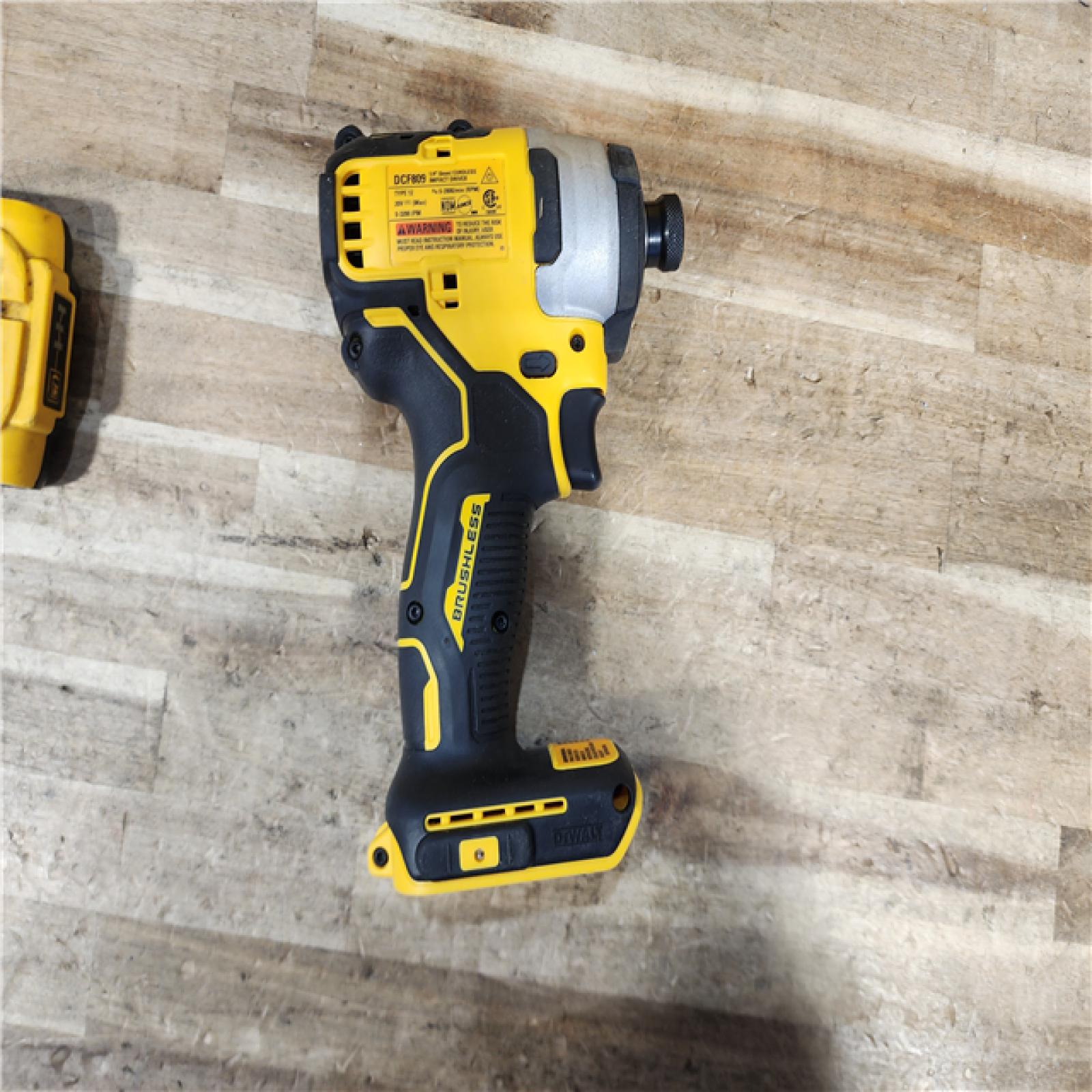 HOUSTON LOCATION - AS - IS DEWALT Atomic 20V Max Lithium-Ion Brushless Cordless Compact 1/4 in. Impact Driver Kit