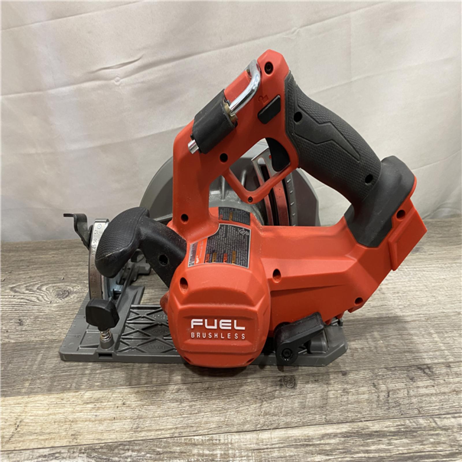 AS-IS Milwaukee FUEL 18V Lithium-Ion Brushless Cordless 7-1/4 in. Circular Saw (Tool-Only)