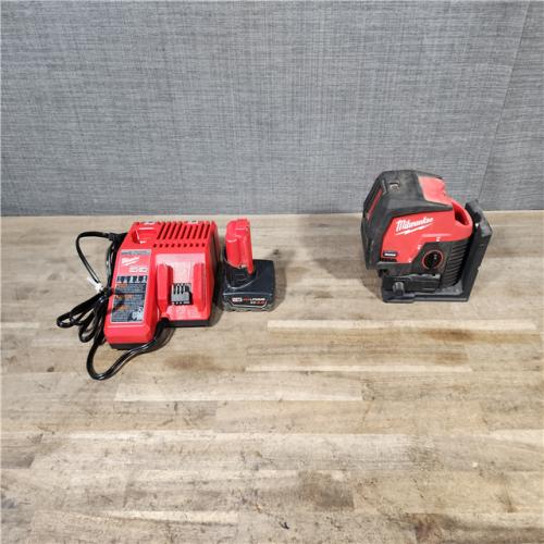 HOUSTON LOCATION - AS-IS Milwaukee Green 125 Ft. Cross Line and Plumb Points Laser Level Kit