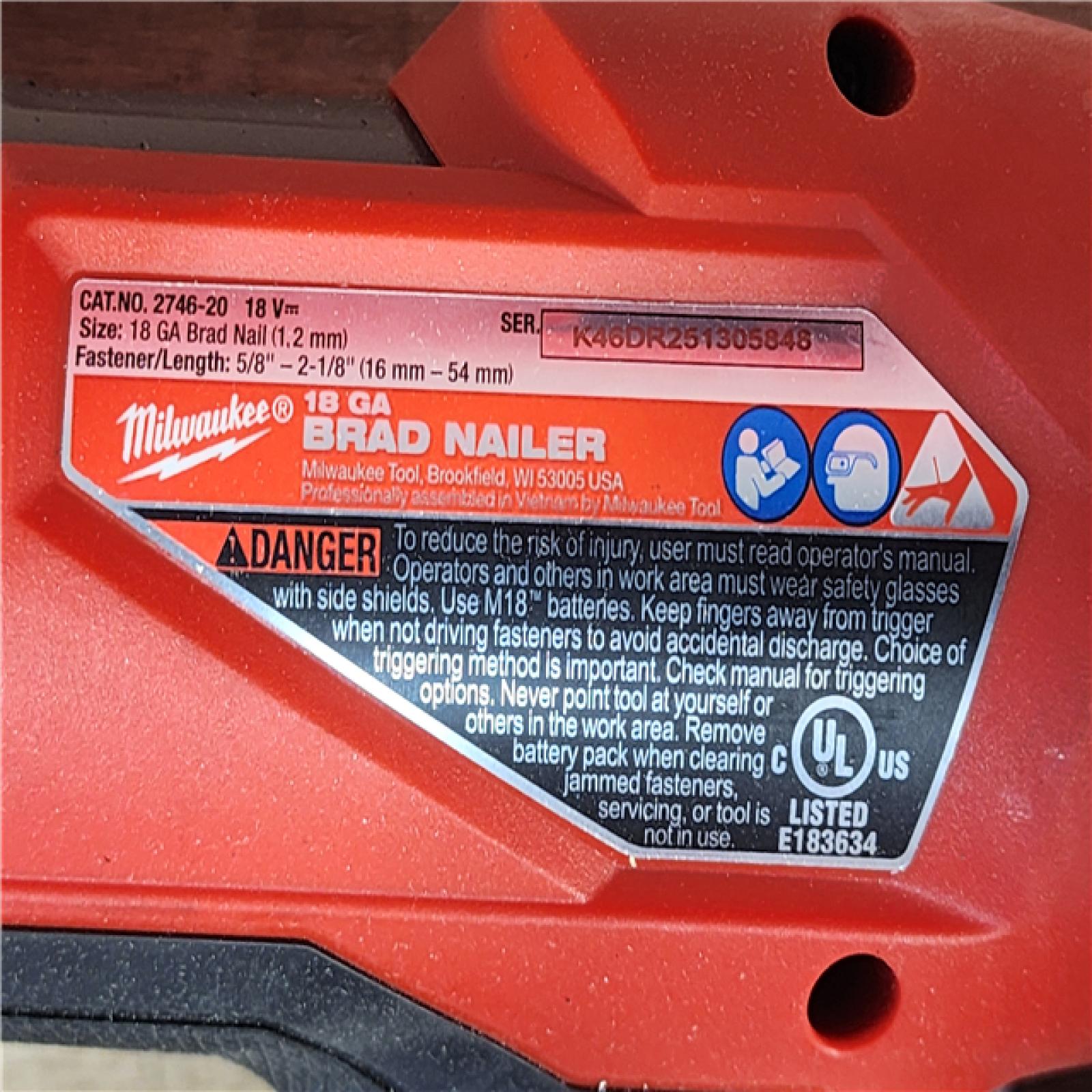 HOUSTON LOCATION - AS-IS Milwaukee FUEL 18-Volt Lithium-Ion Brushless Cordless Gen II 18-Gauge Brad Nailer (Tool-Only)