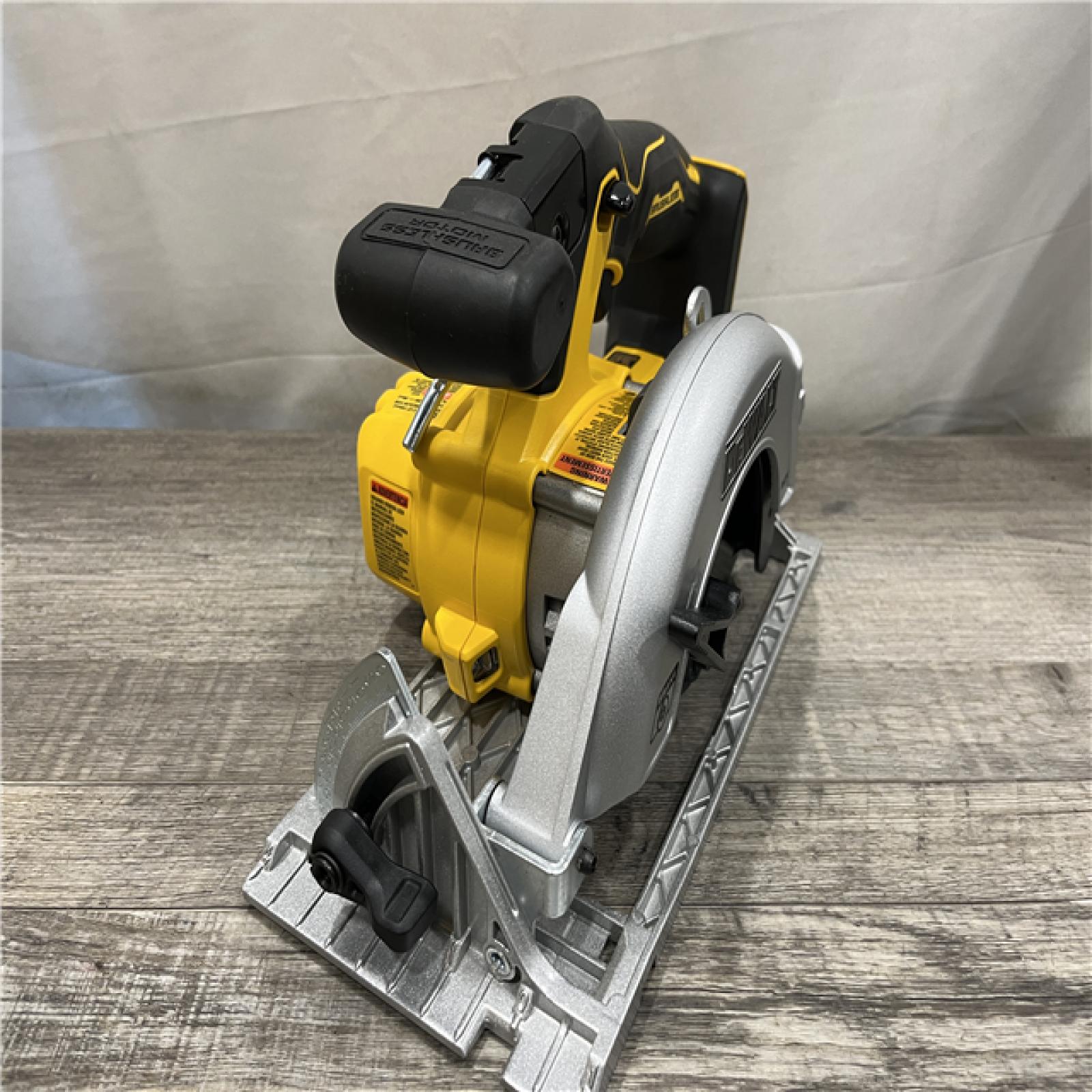 AS-IS DEWALT 20V MAX Cordless Brushless 6-1/2 in. Sidewinder Style Circular Saw (Tool Only)