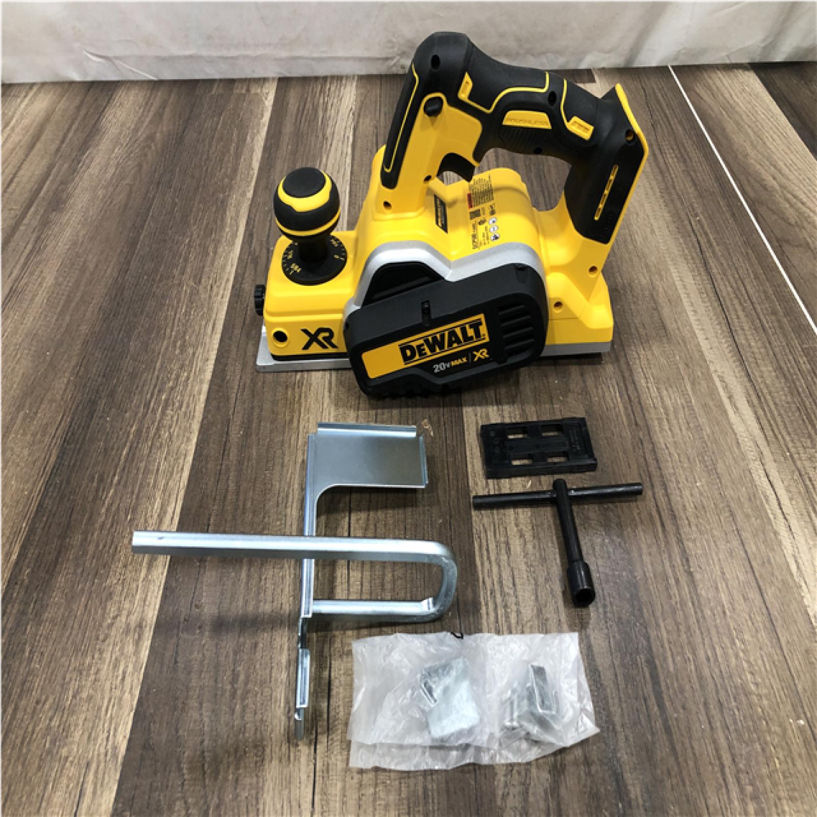AS-IS DEWALT 20V MAX XR Cordless Brushless 3-1/4 in. Planer (Tool Only)