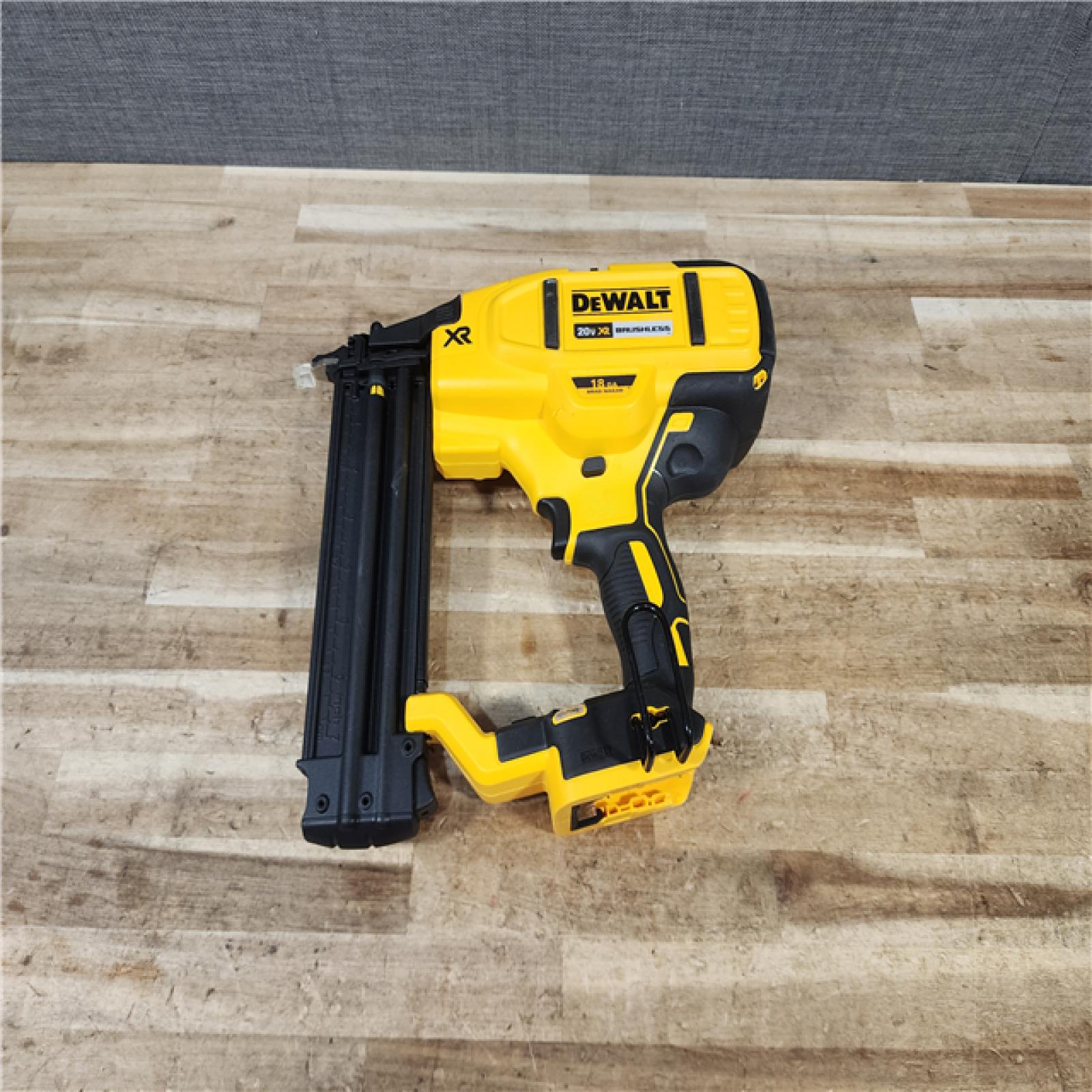 HOUSTON LOCATION - AS - IS DEWALT 20V MAX XR Lithium-Ion Electric Cordless 18-Gauge Brad Nailer (Tool Only)