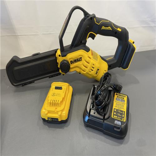 Like New! - Dewalt 20V Max 8  Pruning Chainsaw Brushless Cordless Kit