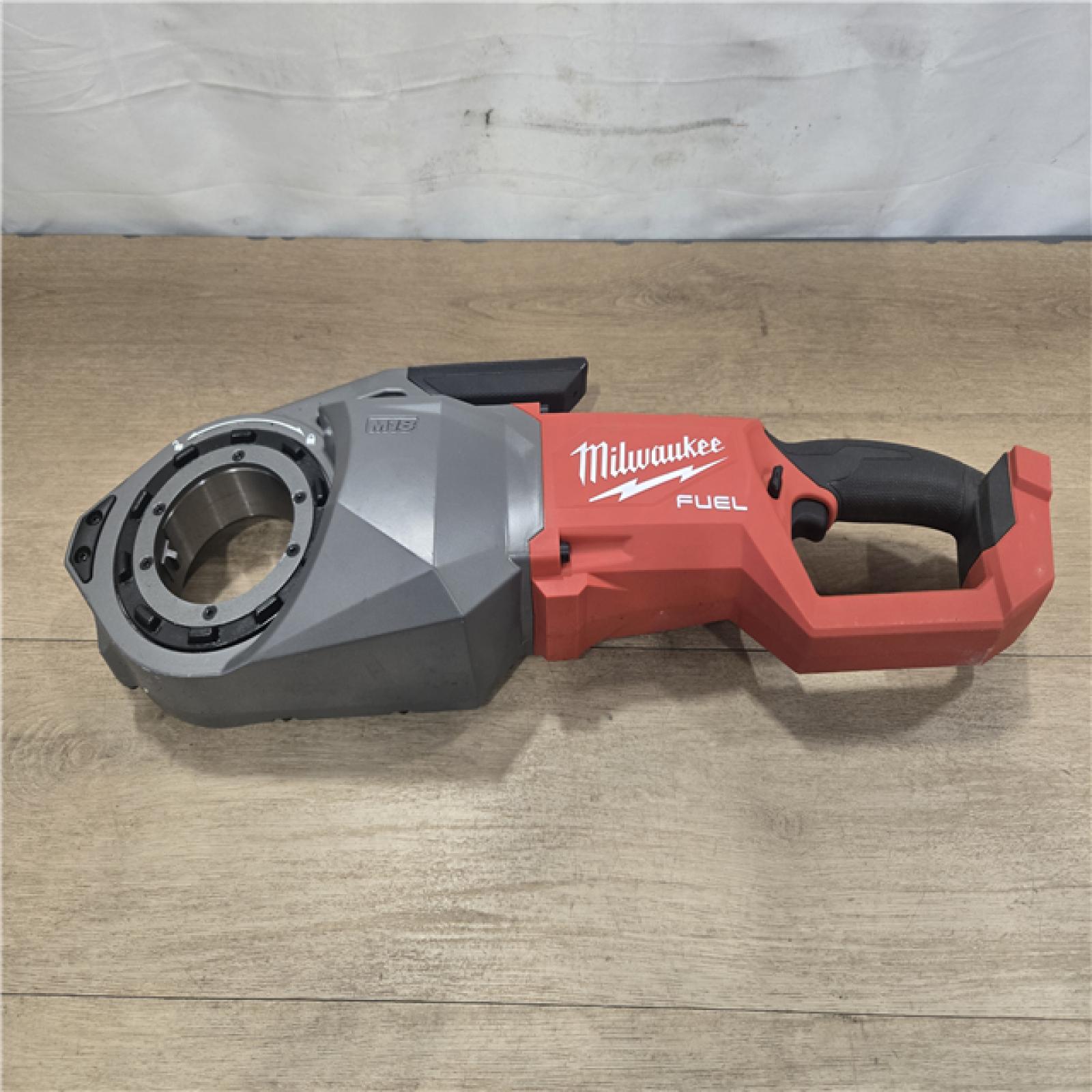 AS-IS Milwaukee M18 Fuel One-Key Cordless Pipe Threader Kit