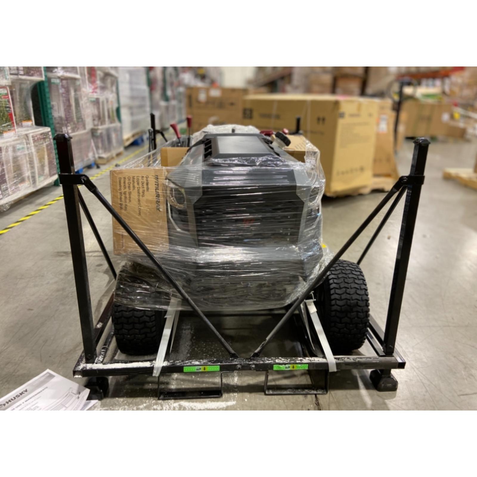 DALLAS LOCATION - Murray MT200 42 in. 19.0 HP 540cc EX1900 Series Briggs and Stratton Engine Automatic Gas Riding Lawn Tractor Mower