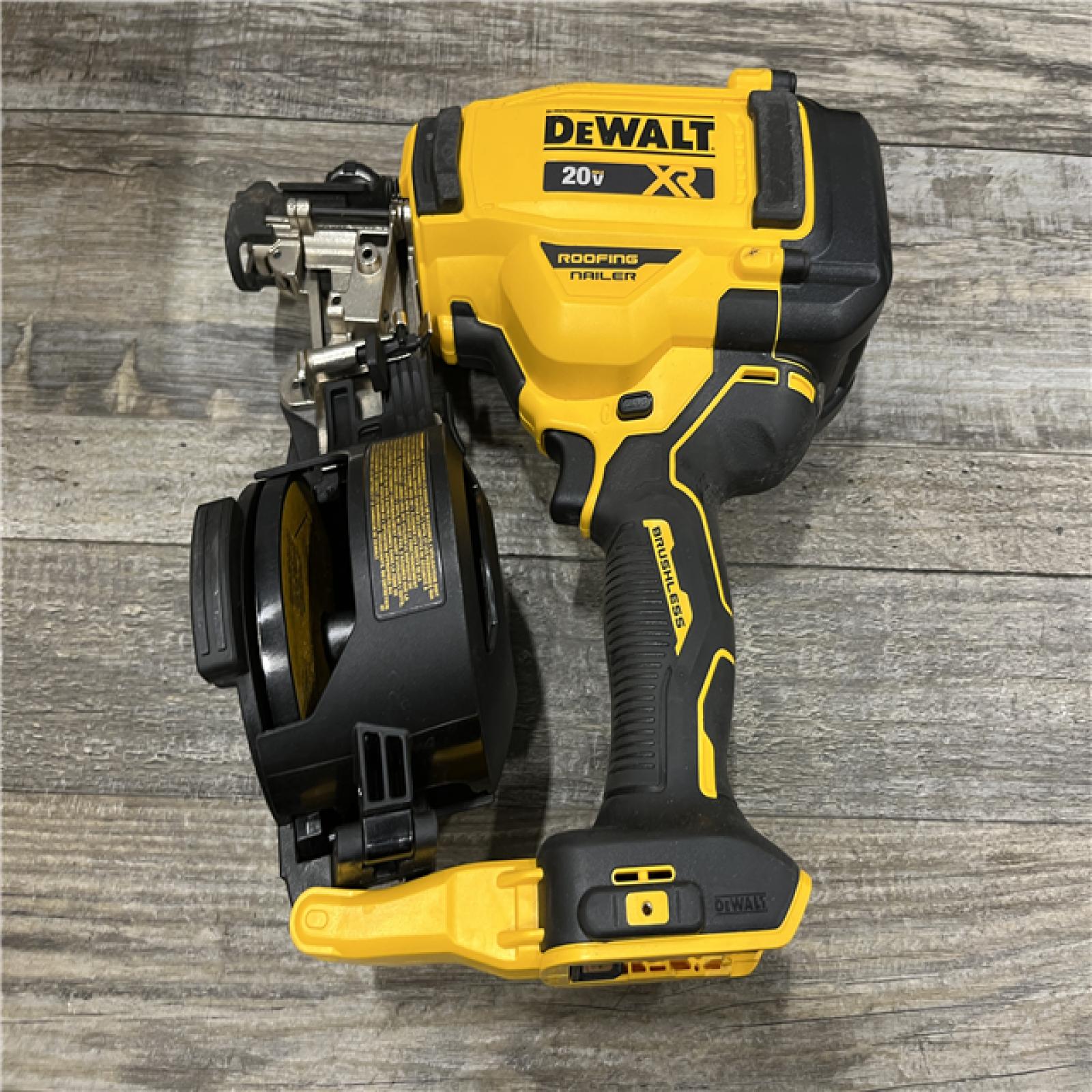 AS-IS DEWALT 20V MAX Lithium-Ion 15-Degree Electric Cordless Roofing Nailer Kit