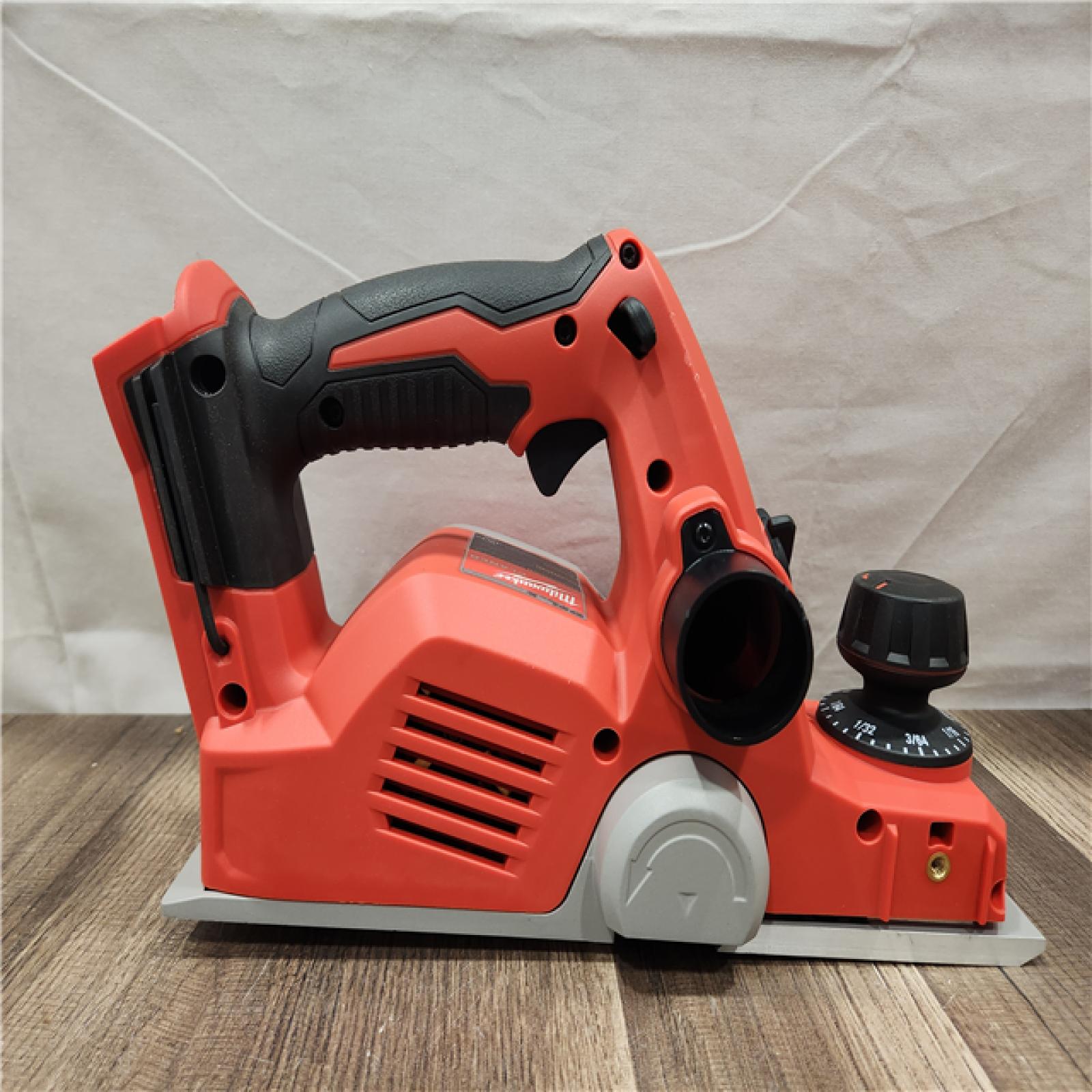 AS-IS- Milwaukee M18 18-Volt Lithium-Ion Cordless 3-1/4 in. Planer (Tool-Only)