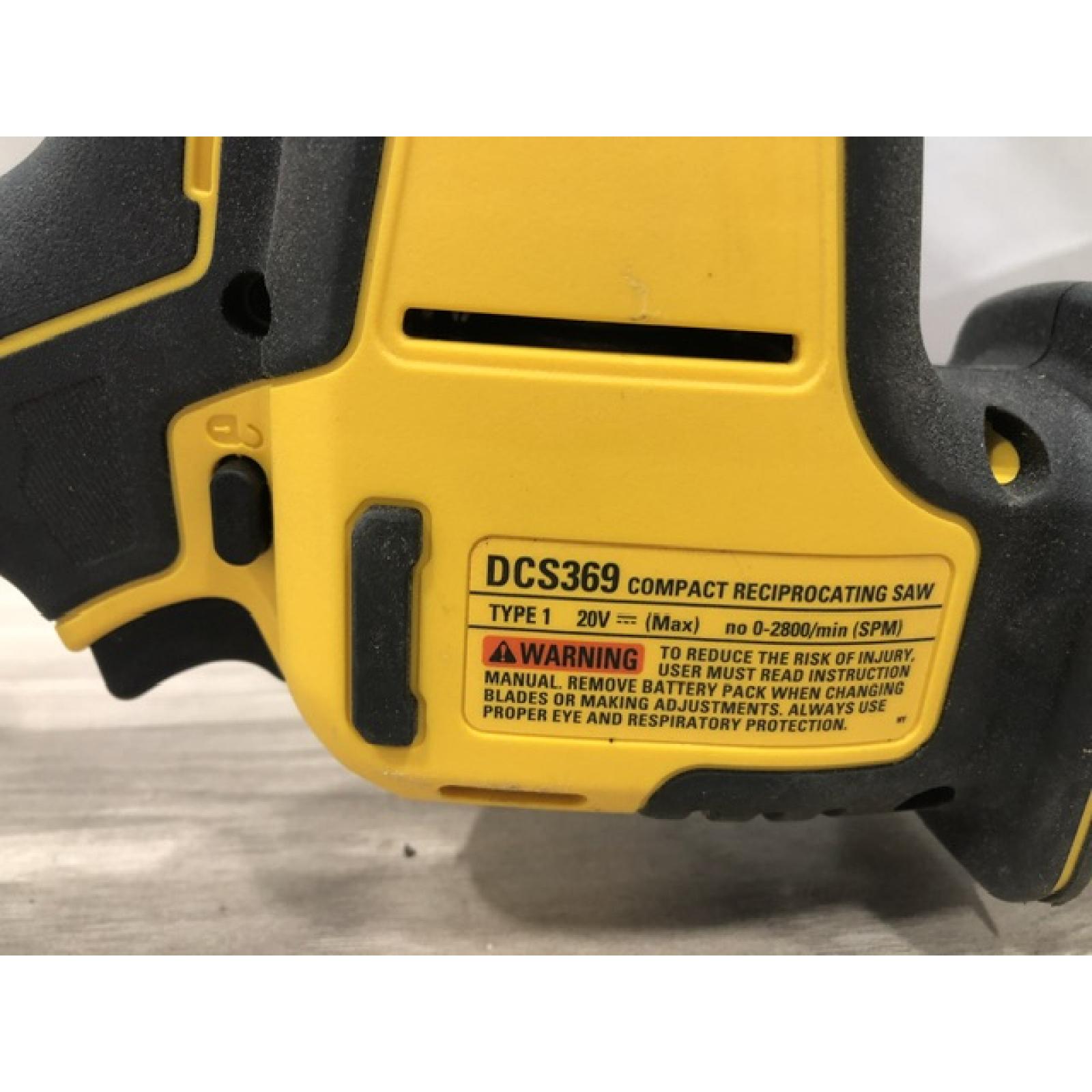 AS-IS Dewalt ATOMIC 20V MAX Cordless One-Handed Reciprocating Saw (Tool Only)