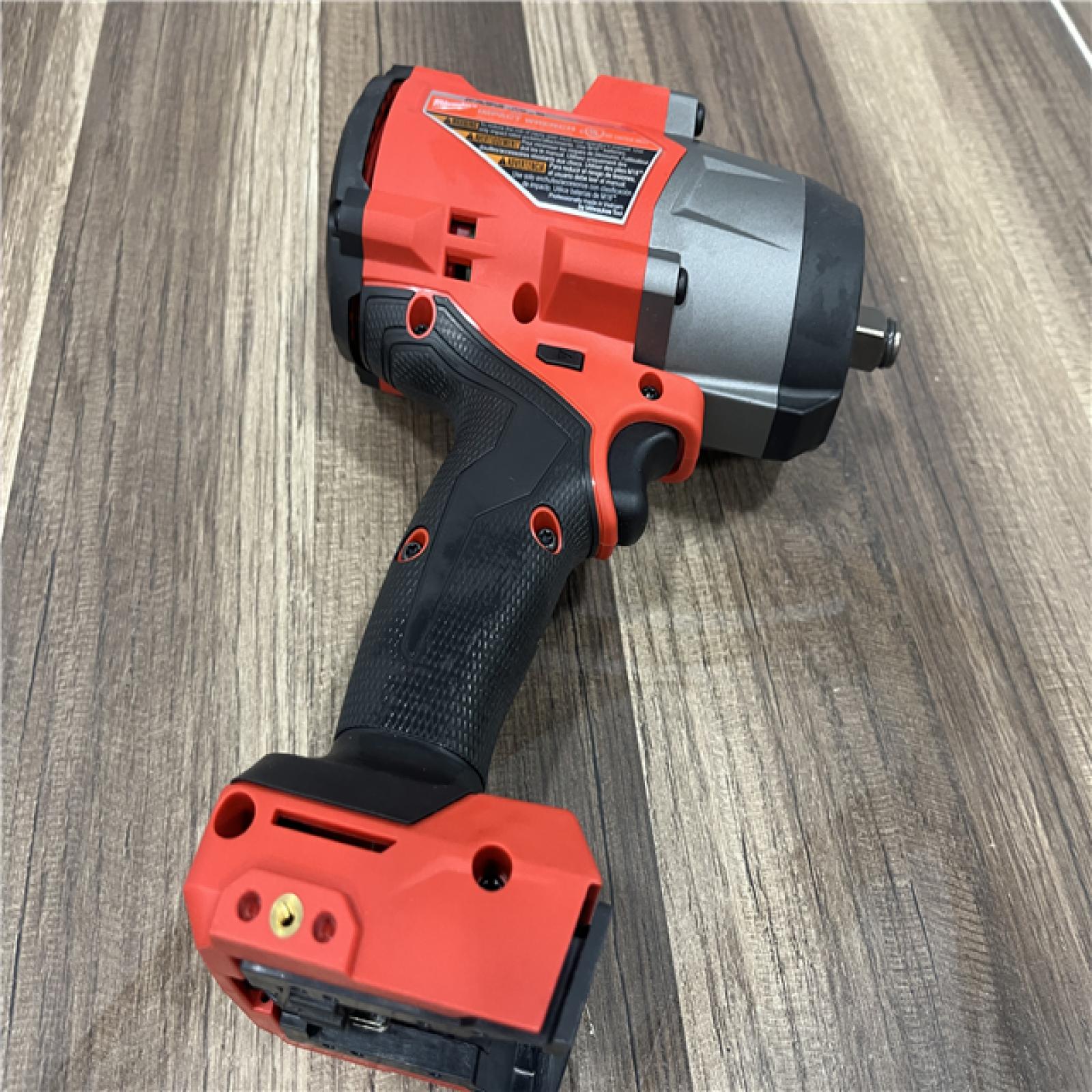 AS-IS Milwaukee M18 1/2 in. Cordless Brushless High Torque Impact Wrench Kit (Battery & Charger)
