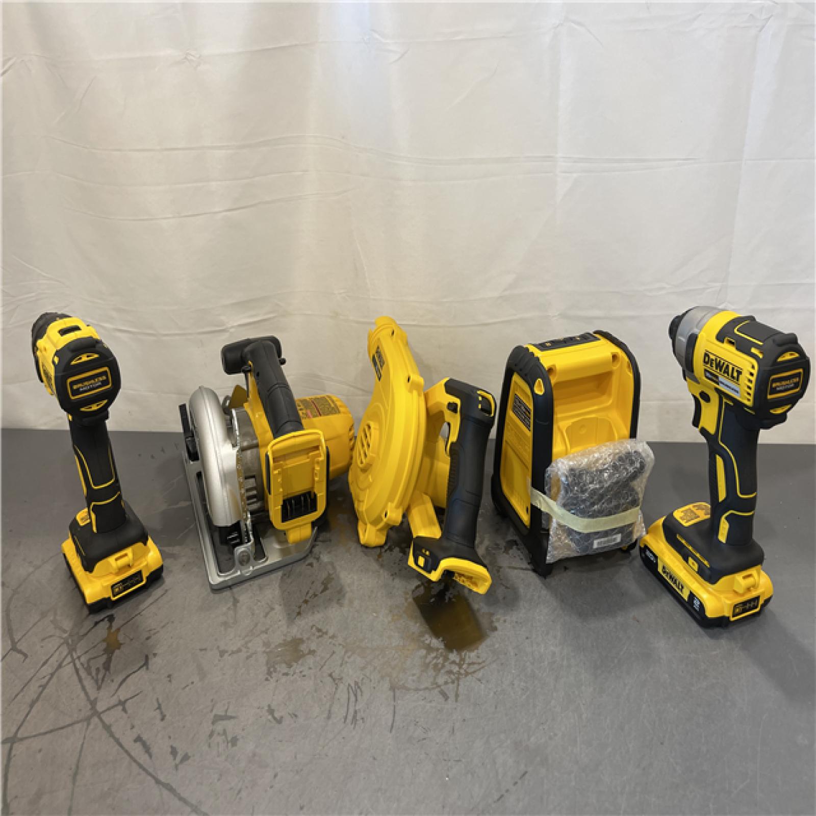 AS-IS - DEWALT 20-Volt Max Lithium-Ion 5-Tool Cordless Combo Kit