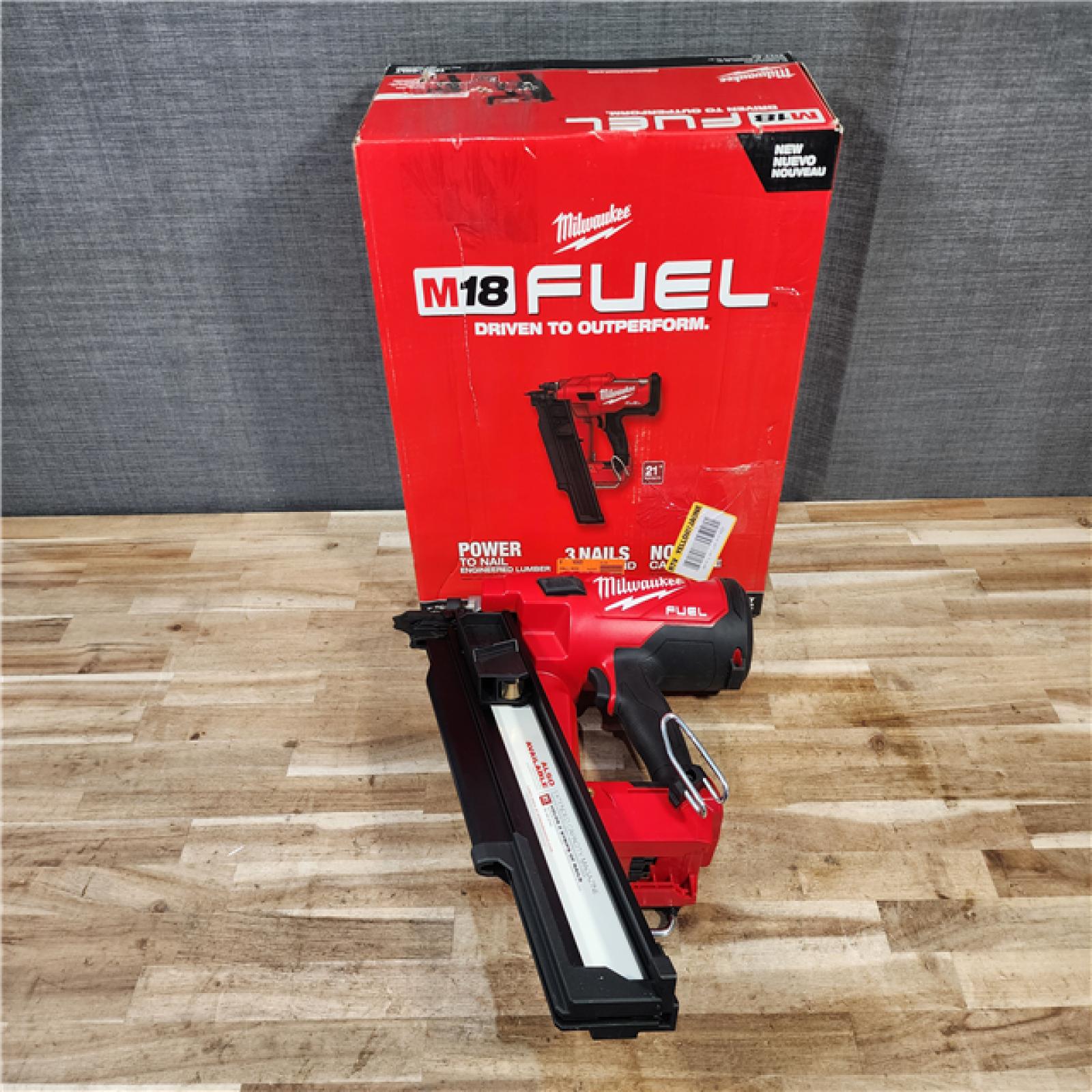 HOUSTON LOCATION - AS-IS (APPEARS LIKE NEW) Milwaukee FUEL 3-1/2 in. 18-Volt 21-Degree Lithium-Ion Brushless Cordless Framing Nailer (Tool-Only)