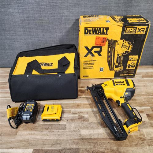 HOUSTON LOCATION - AS-IS DEWALT 20V MAX XR 16-Gauge Electric Cordless Angled Finishing Nailer Kit