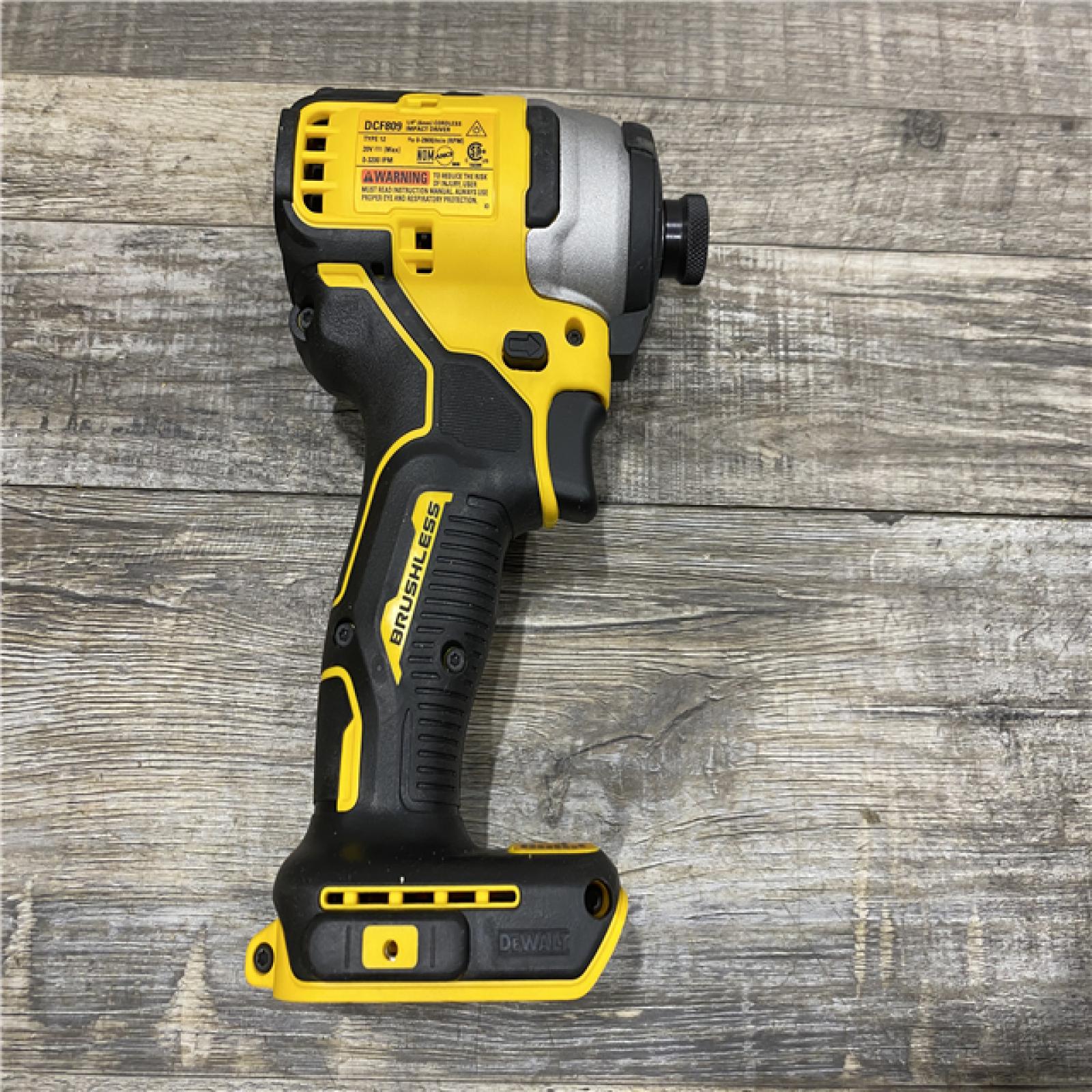 AS-IS DEWALT Atomic 20V Max Lithium-Ion Brushless Cordless Compact 1/4 in. Impact Driver Kit