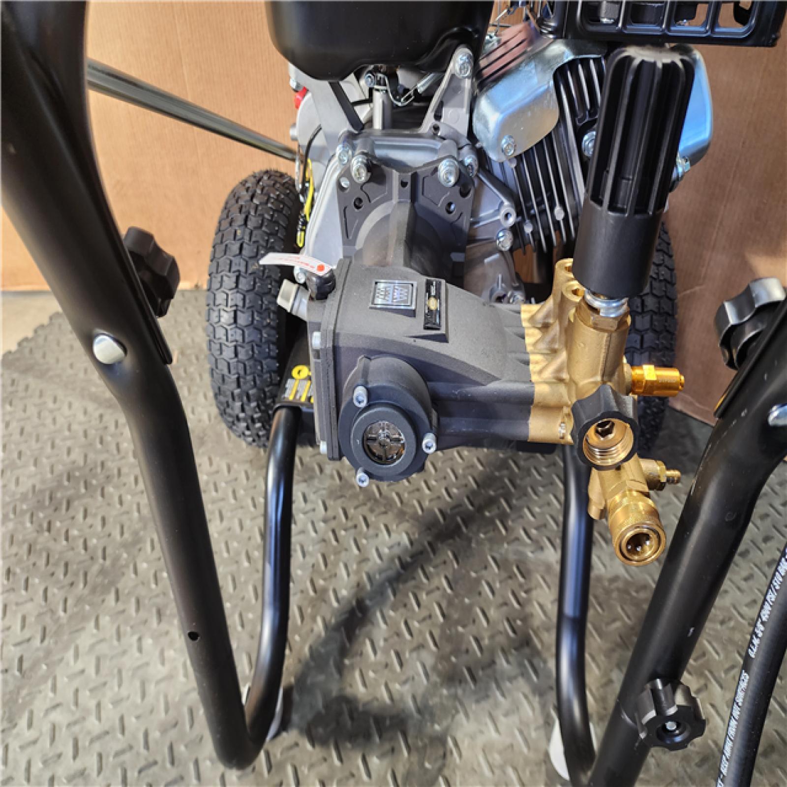 HOUSTON LOCATION - AS-IS (APPEARS LIKE NEW) DEWALT 4400 PSI 4.0 GPM Cold Water Gas Pressure Washer