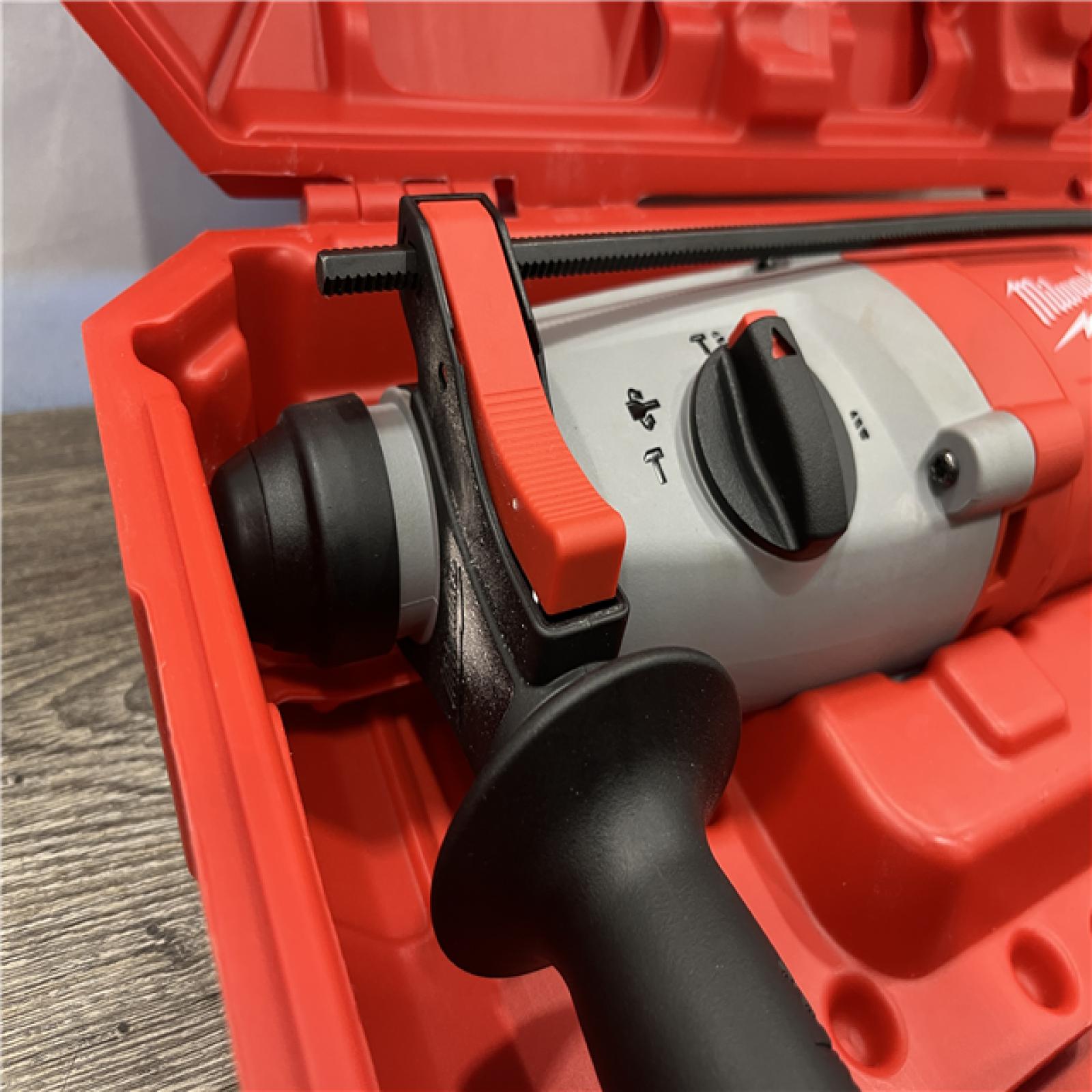 AS-IS Milwaukee 8 Amp Corded 1 in. SDS D-Handle Rotary Hammer