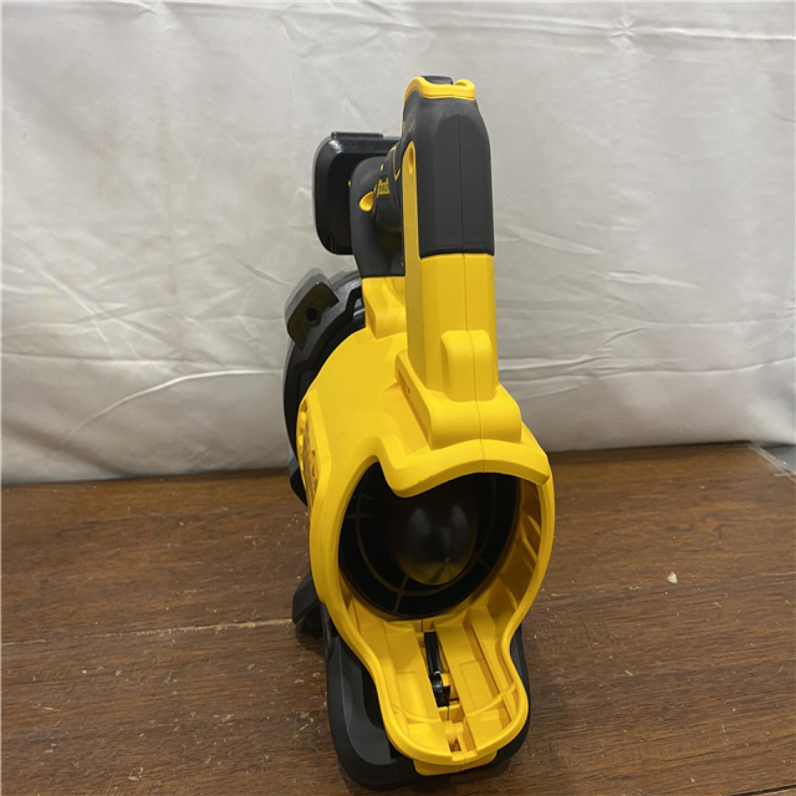 AS-IS DEWALT 20V MAX* XR Brushless Cordless Handheld Blower Kit
