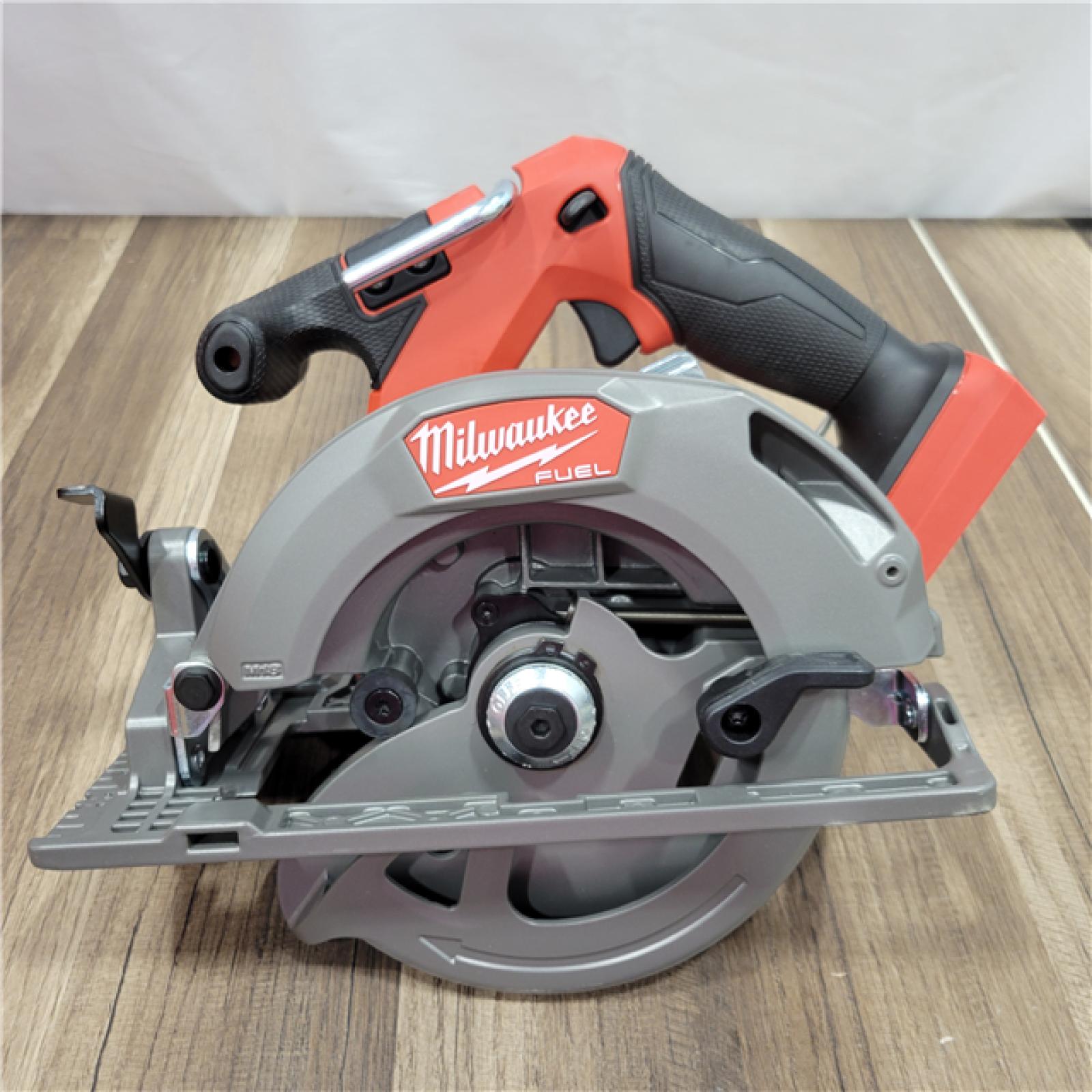AS-IS Milwaukee 2830-20 Rear Handle Circular Saw M18 FUEL 7-1/4  Cordless Brushless Tool Only
