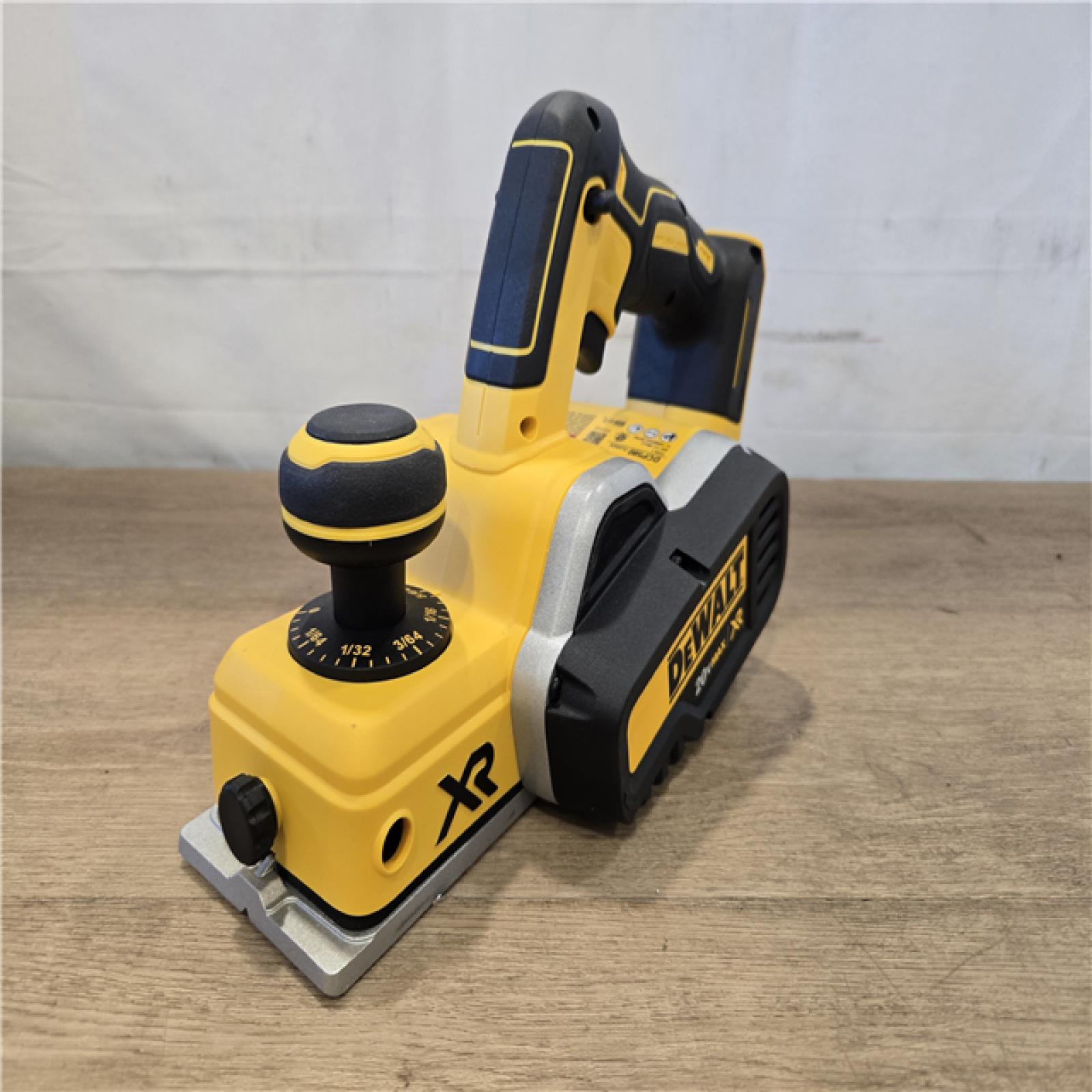 AS-IS DEWALT 20V MAX XR Cordless 3-1/4 in. Planer (Tool Only)