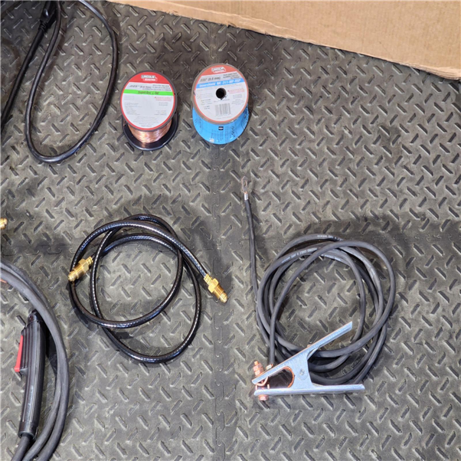 HOUSTON LOCATION - AS-IS Lincoln Electric Weld-Pak 140HD Wire Feed Welder
