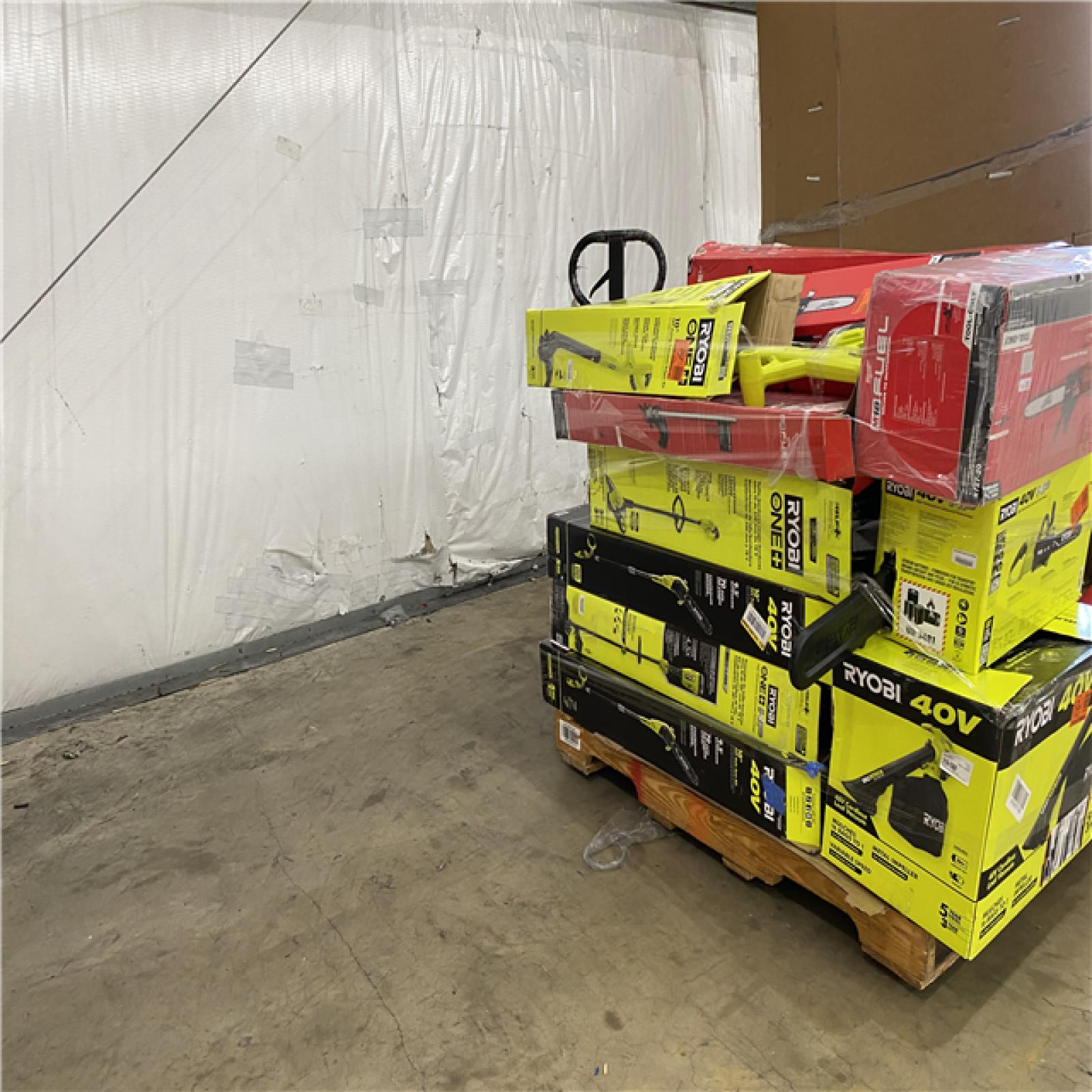 Houston Location AS IS - Tool Pallet