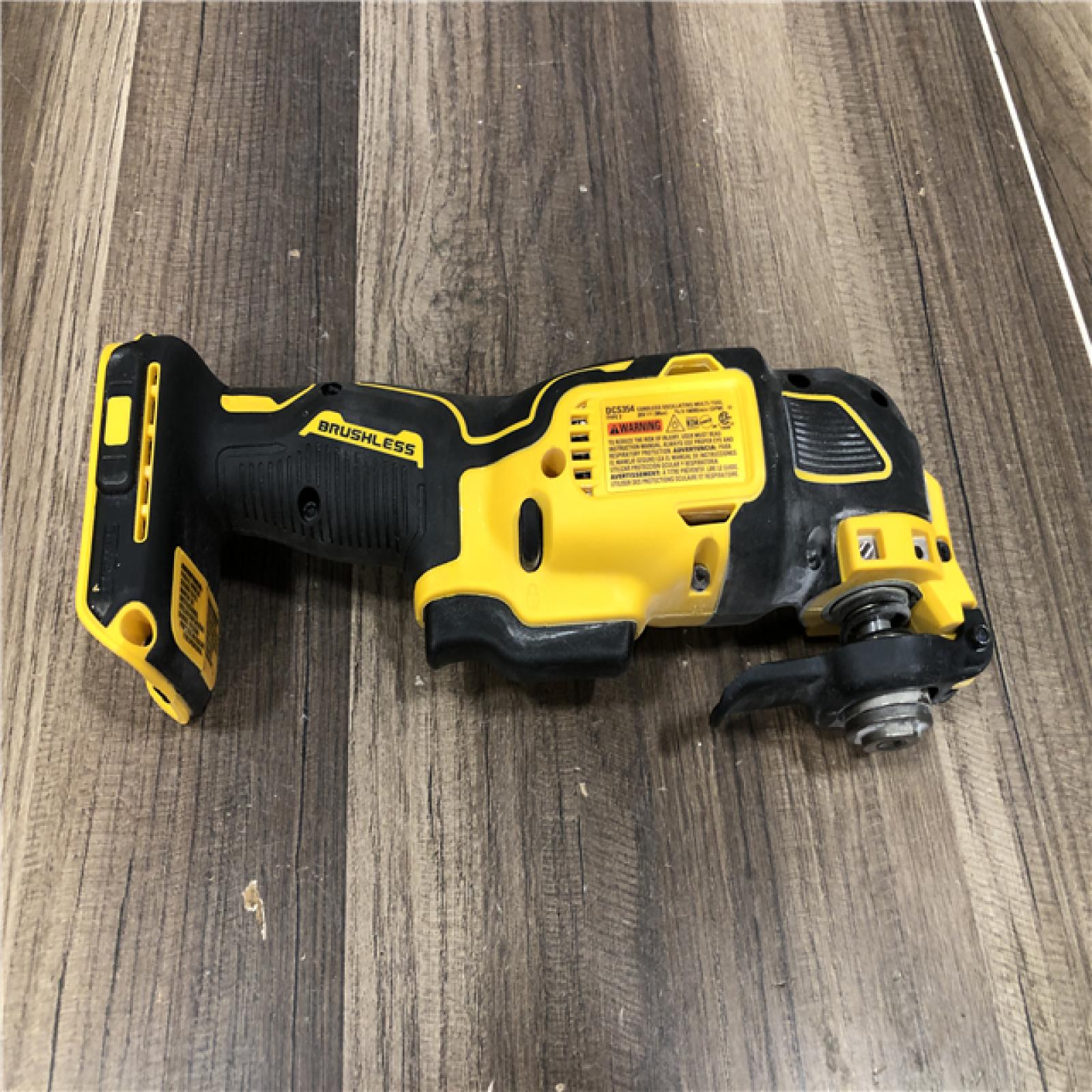 AS-IS DEWALT ATOMIC 20V MAX Cordless Brushless Oscillating Multi Tool (Tool Only)