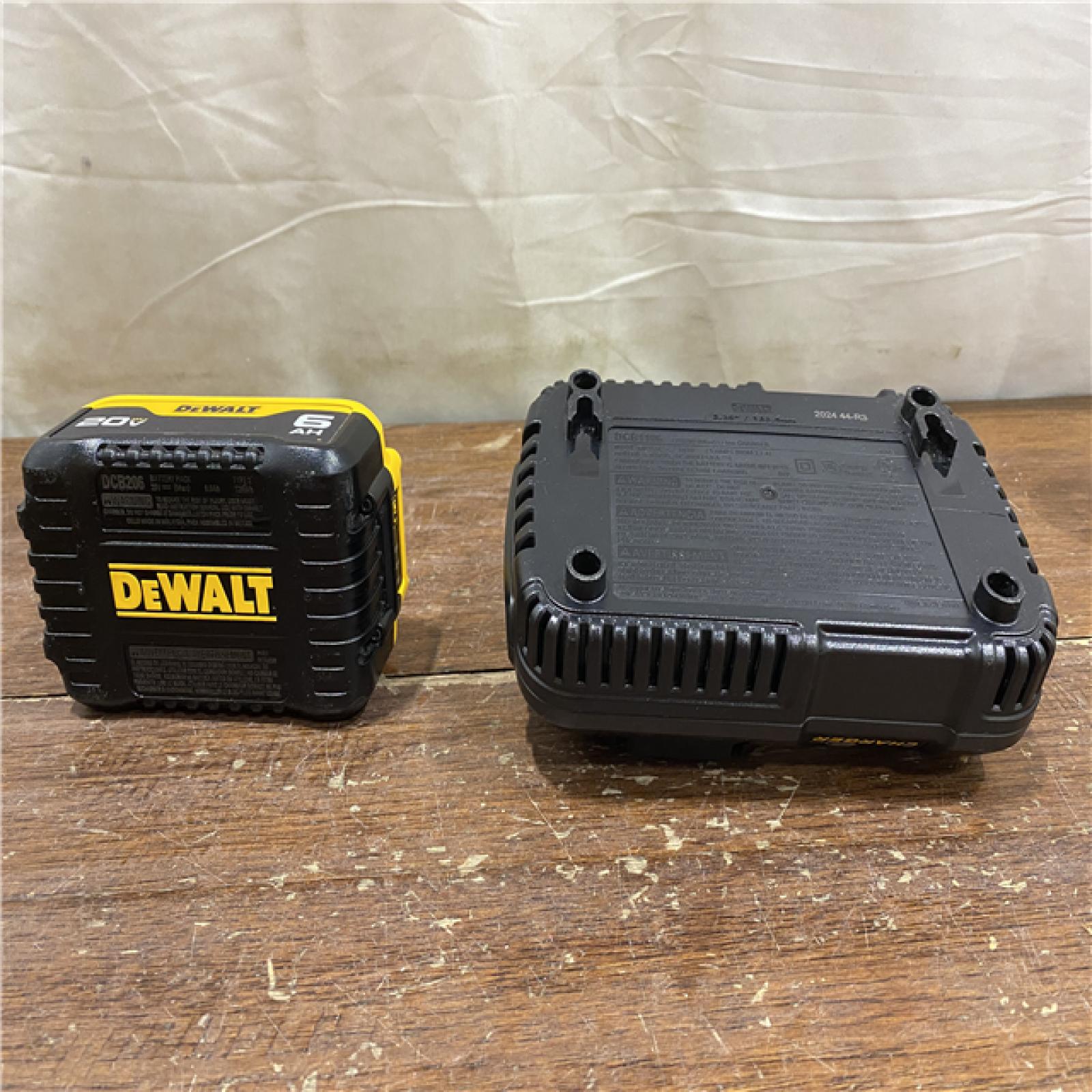 AS-IS Dewalt 20V Lithium-Ion 6.0Ah Battery Pack & Charger Kit, DCB206C