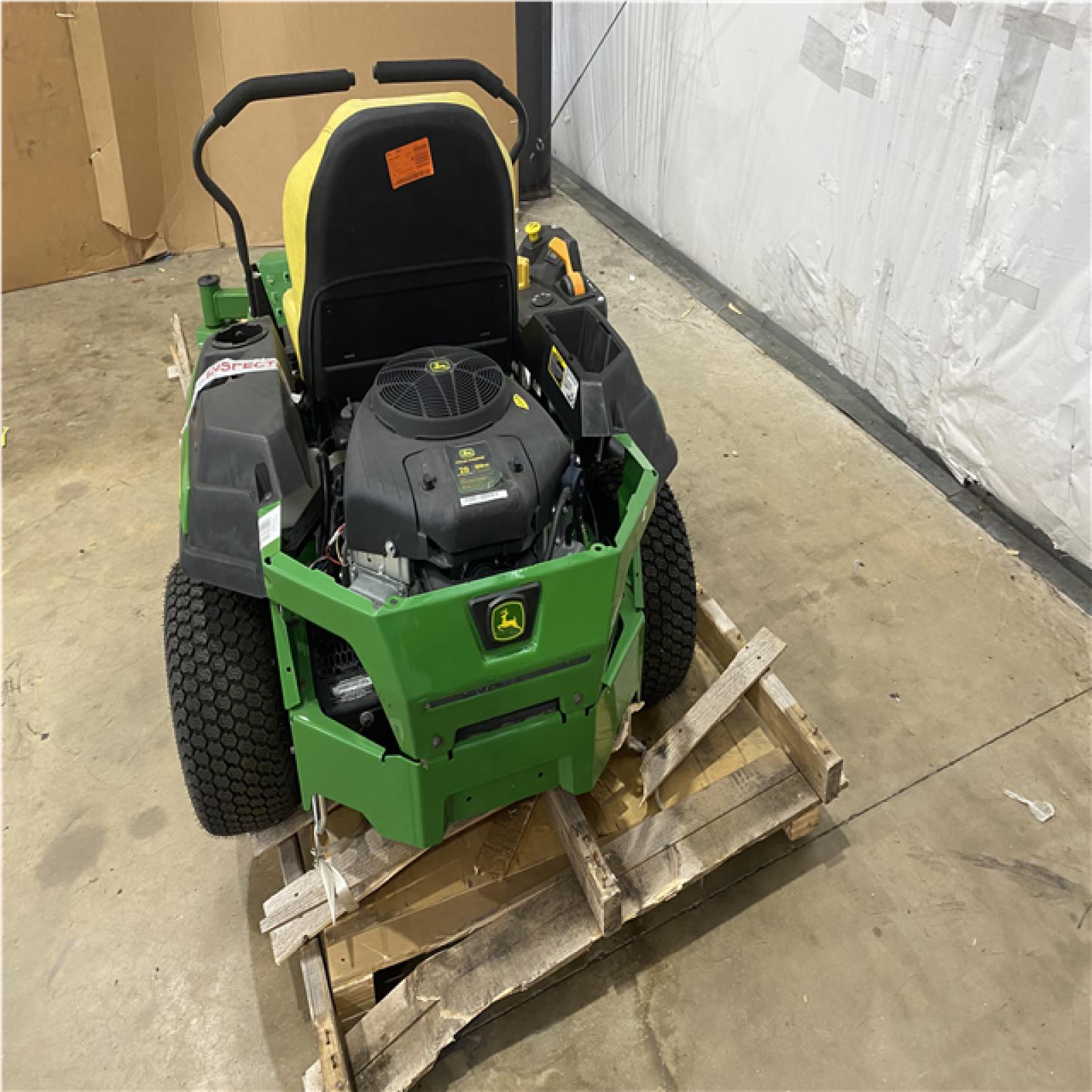 Houston Location - AS-IS Outdoor Power Equipment JOHN DEERE Z 315 E SIT DOWN MOWER