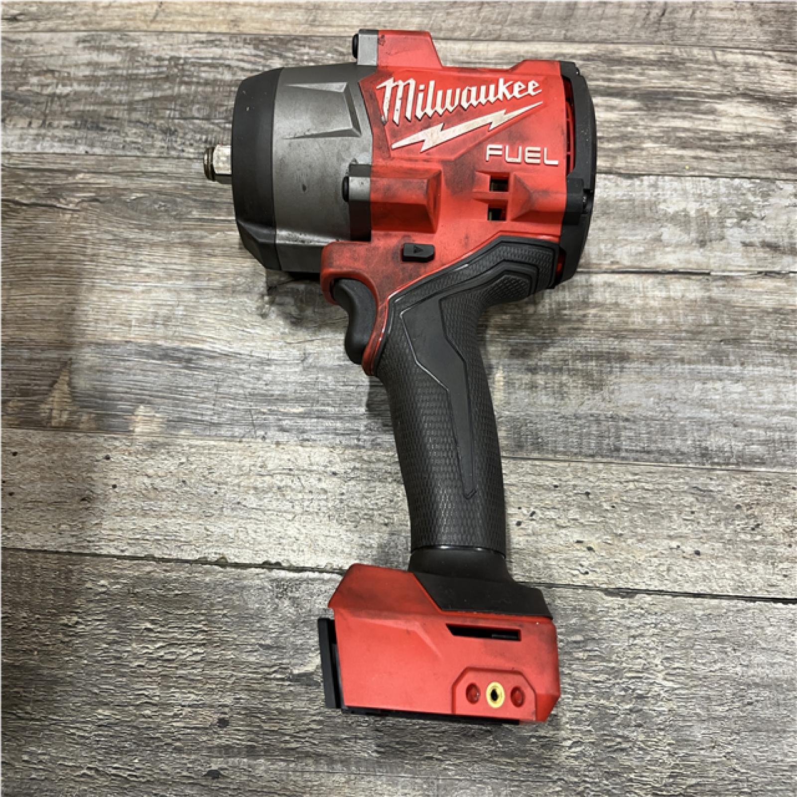AS-IS Milwaukee FUEL 18V Lithium-Ion Brushless Cordless 1/2 in. Impact Wrench w/Friction Ring Kit