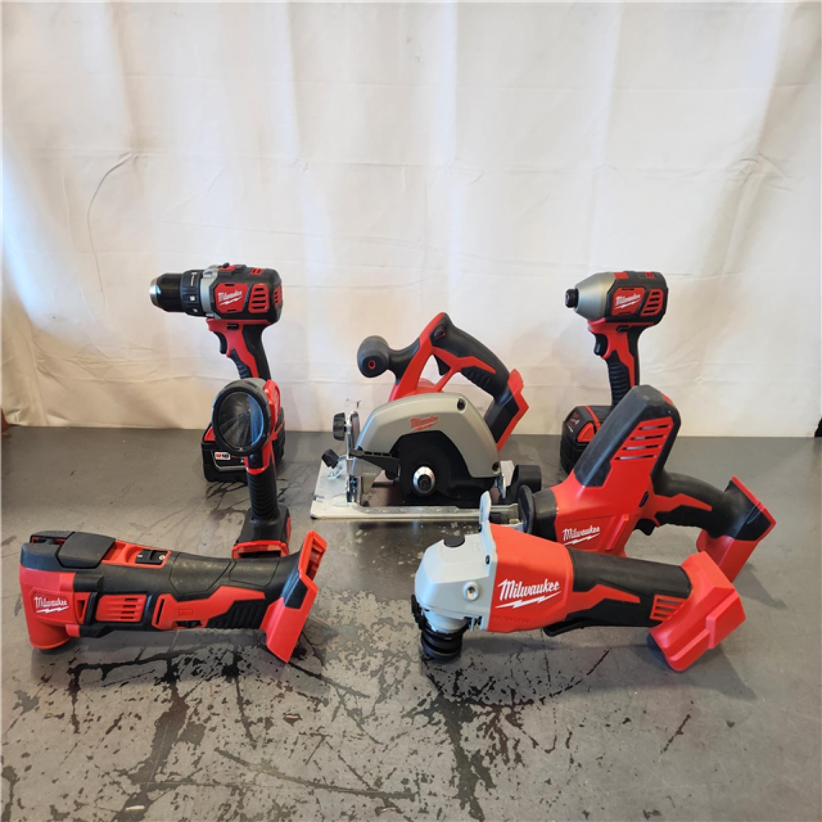 AS-IS- Milwaukee 18-Volt Lithium-Ion Cordless (7-Tool) Combo Kit