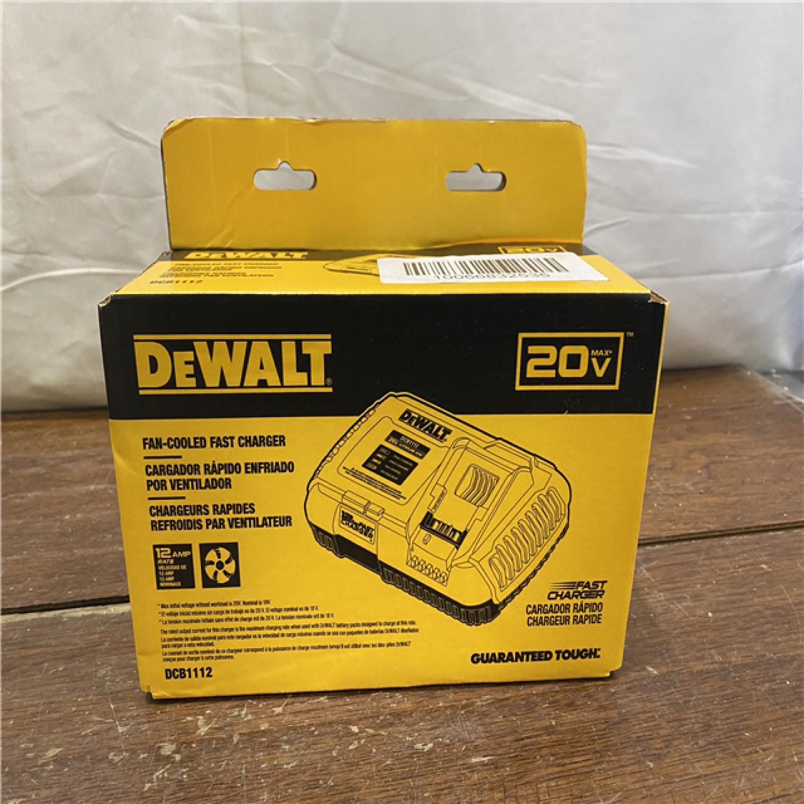 NEW Dewalt-DCB1112 12-Amp Fast Charger