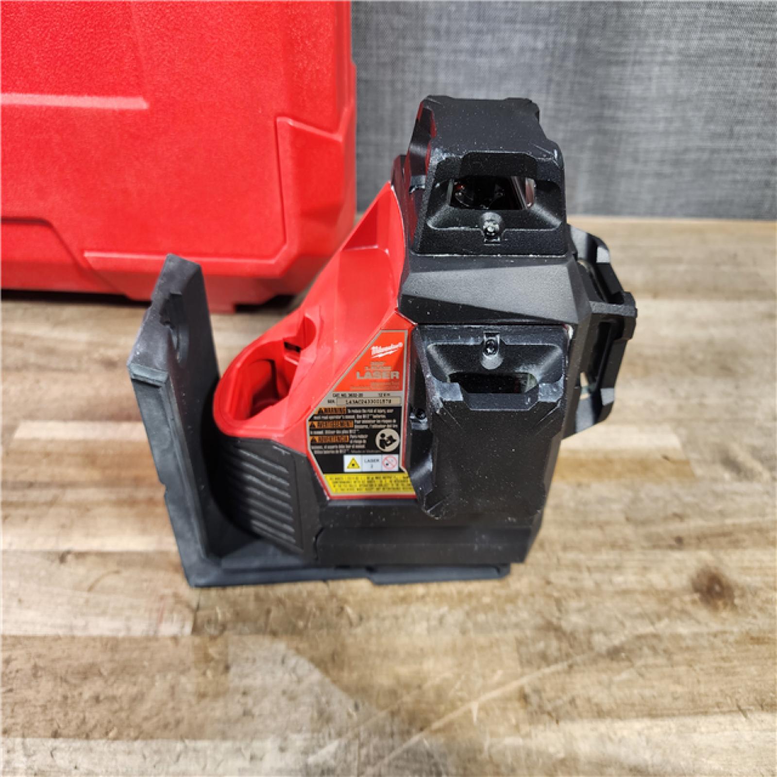 HOUSTON LOCATION - AS-IS Milwaukee 12-Volt Lithium-Ion Cordless Green 250 ft. 3-Plane Laser Level Kit