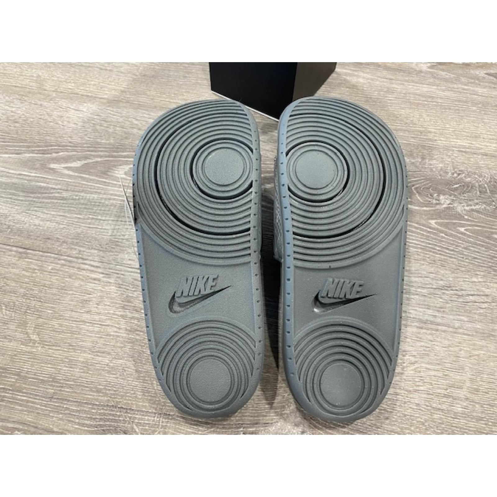 Nike Kobe Offcourt - Gray - SZ 10