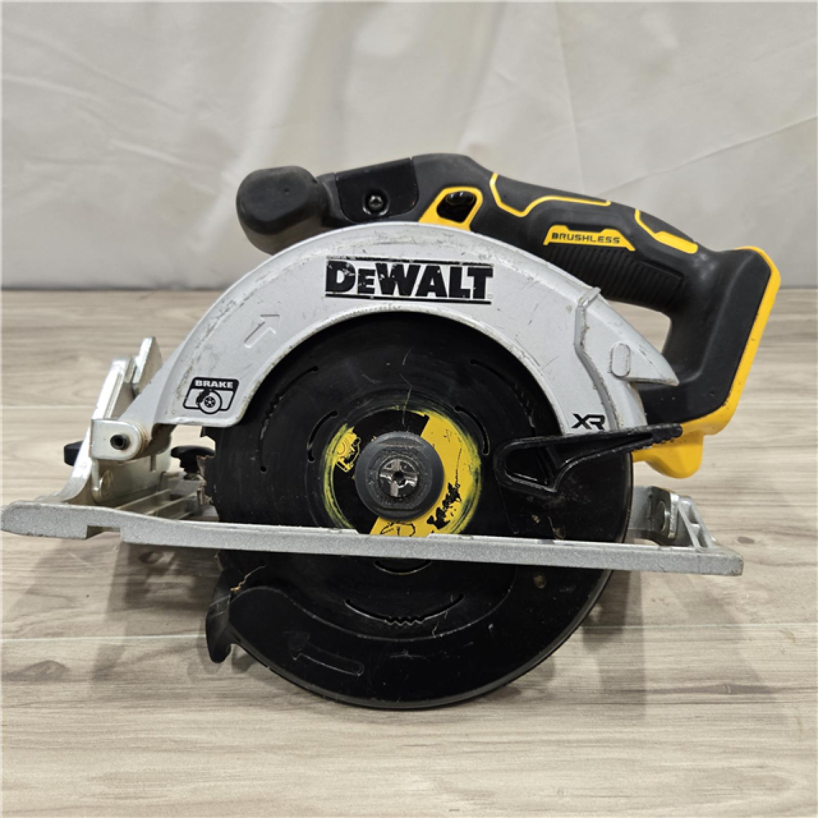 AS-IS DeWALT DCS565B 20V Max 6.5 Cordless Circular Saw (TOOL ONLY)