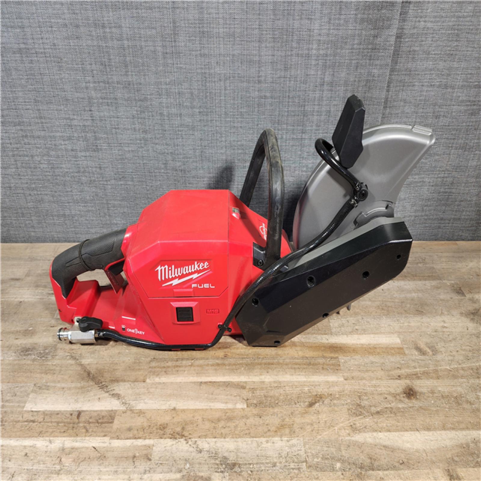 HOUSTON LOCATION - AS-IS Milwaukee FUEL ONE-KEY 18V Lithium-Ion Brushless Cordless 9 in. Cut Off Saw (Tool-Only)