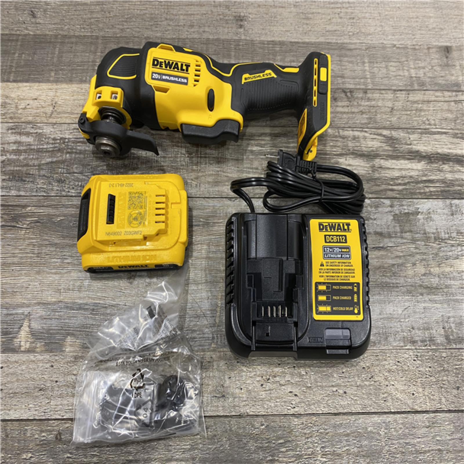 AS-IS DEWALT ATOMIC 20V MAX Cordless Brushless Oscillating Multi Tool Kit