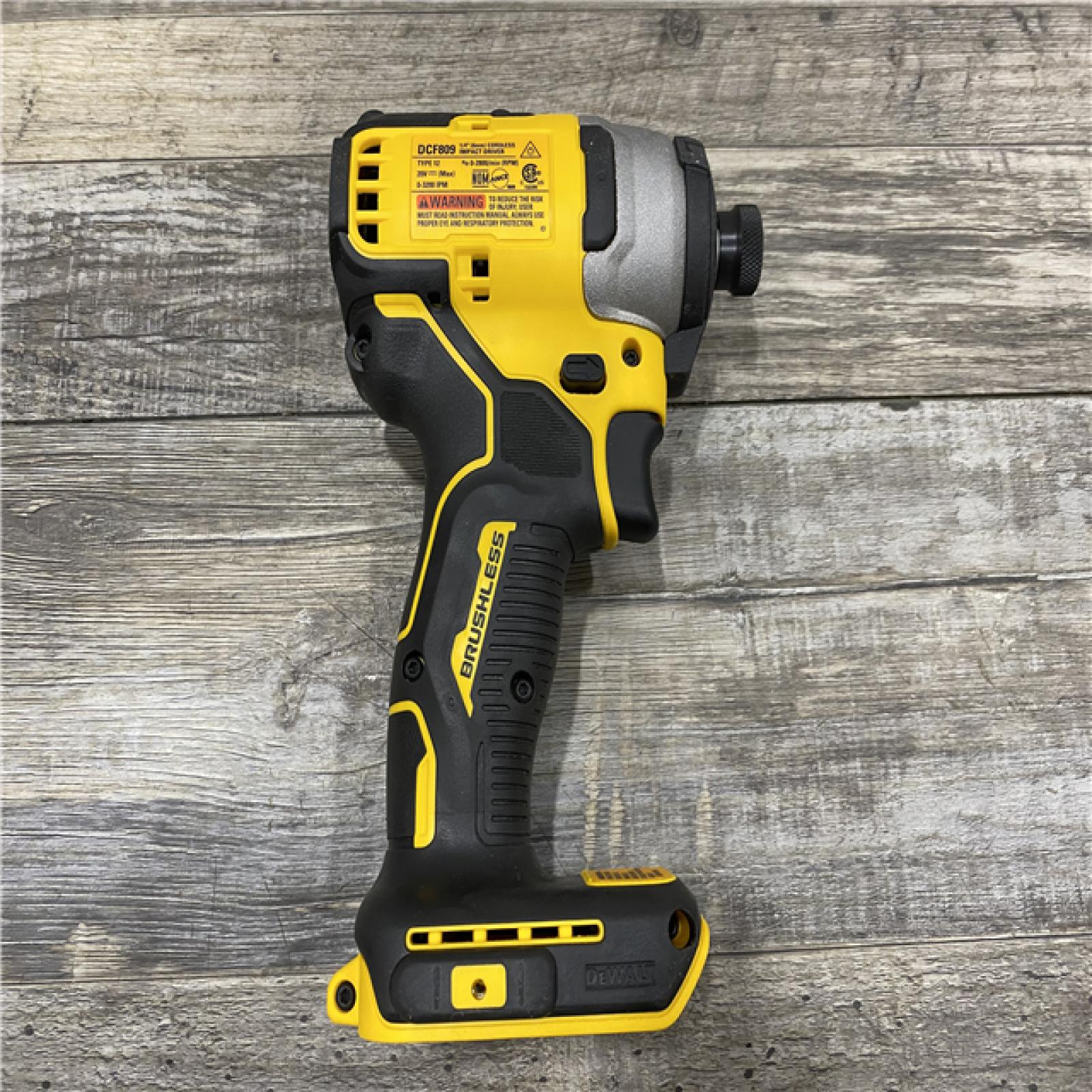 AS-IS DEWALT Atomic 20V Max Lithium-Ion Brushless Cordless Compact 1/4 in. Impact Driver Kit