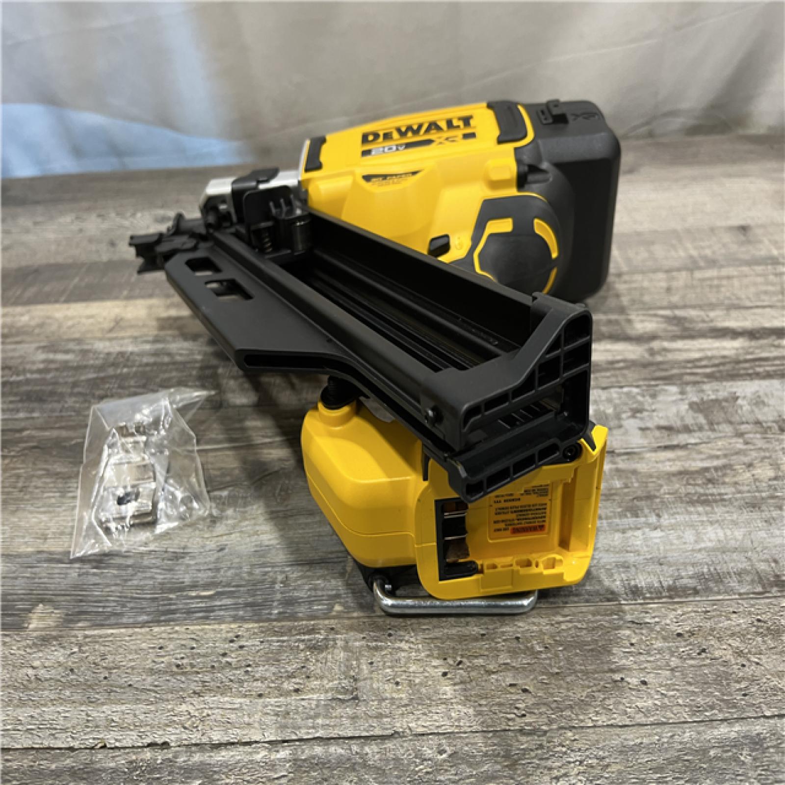AS-IS DEWALT 20V 30 Degree Cordless Framing Nailer (Tool-Only)