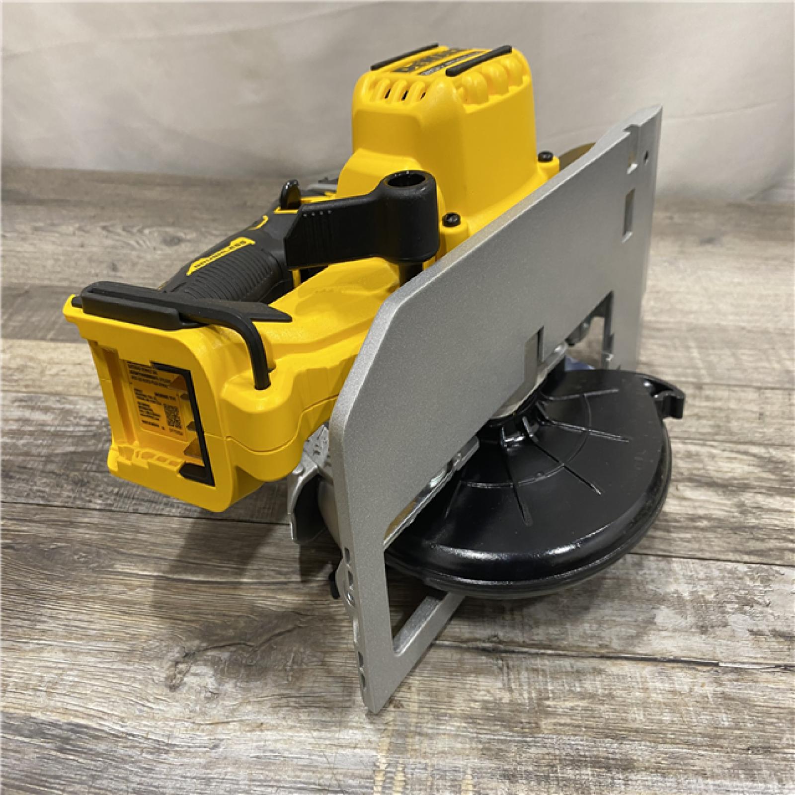 AS-IS DEWALT 20V MAX Cordless Brushless 6-1/2 in. Sidewinder Style Circular Saw (Tool Only)