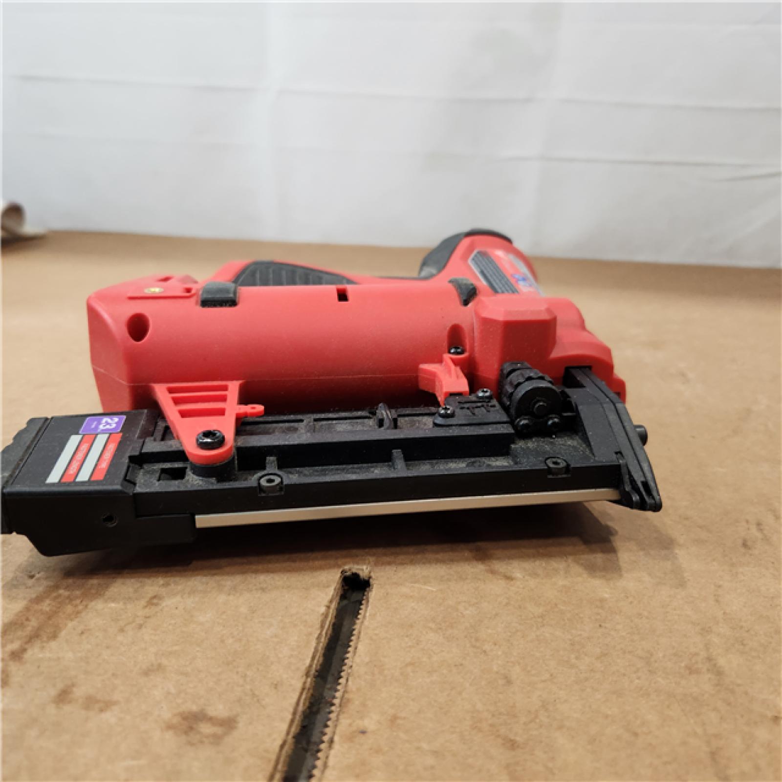 AS IS Milwaukee 254021 23Gauge 13/8" Cordless M12 Pin Nailer Kit