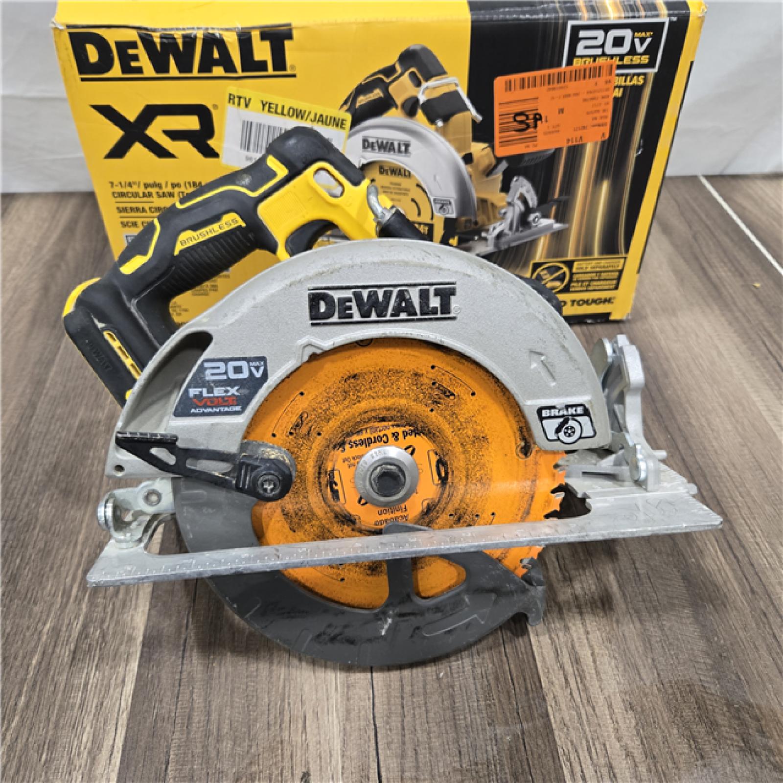 GOOD DEWALT 20-Volt MAX 7-1/4 in. Cordless Circular Saw (Tool Only)