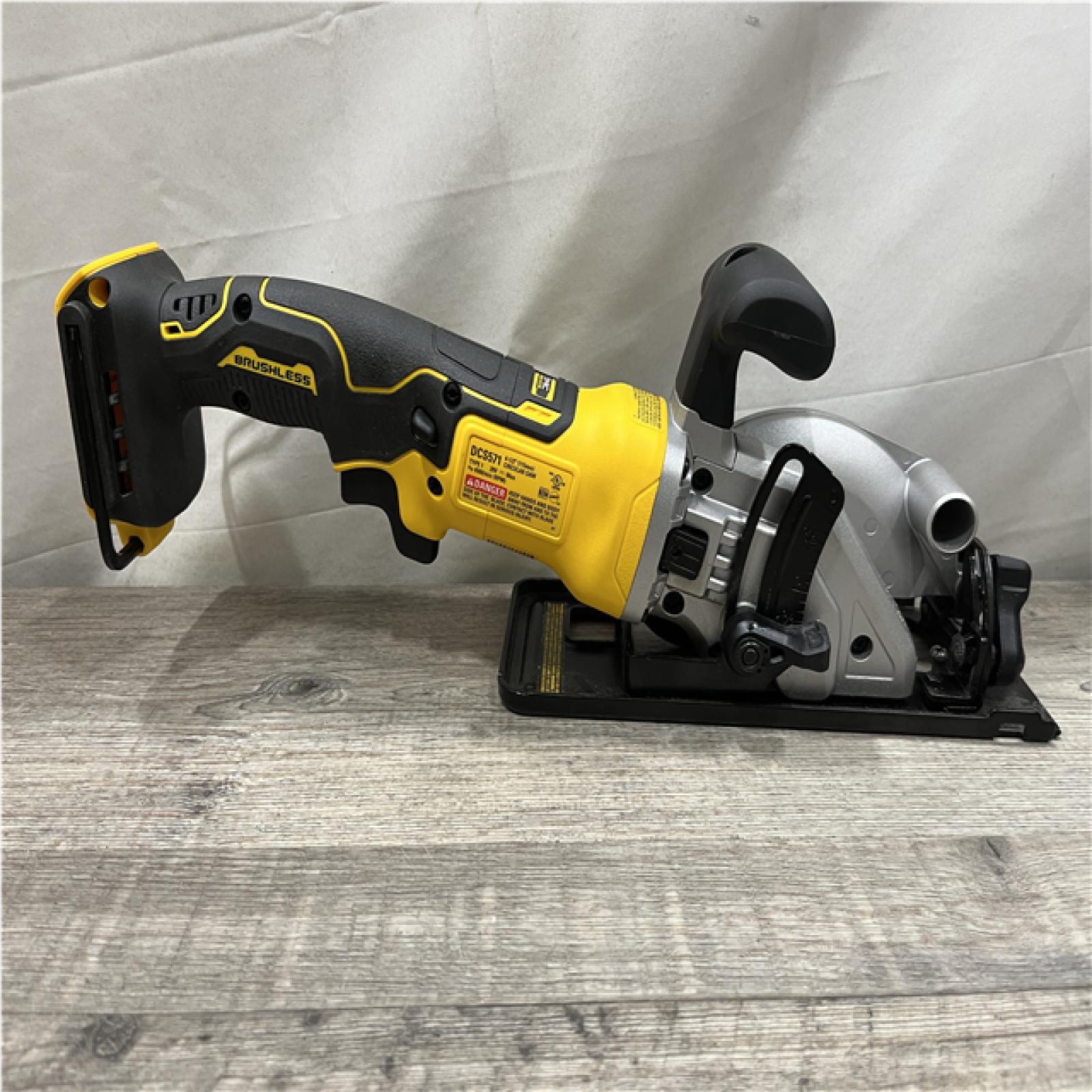 AS-IS DEWALT ATOMIC 20V MAX Cordless Brushless 4-1/2 in. Circular Saw (Tool Only)